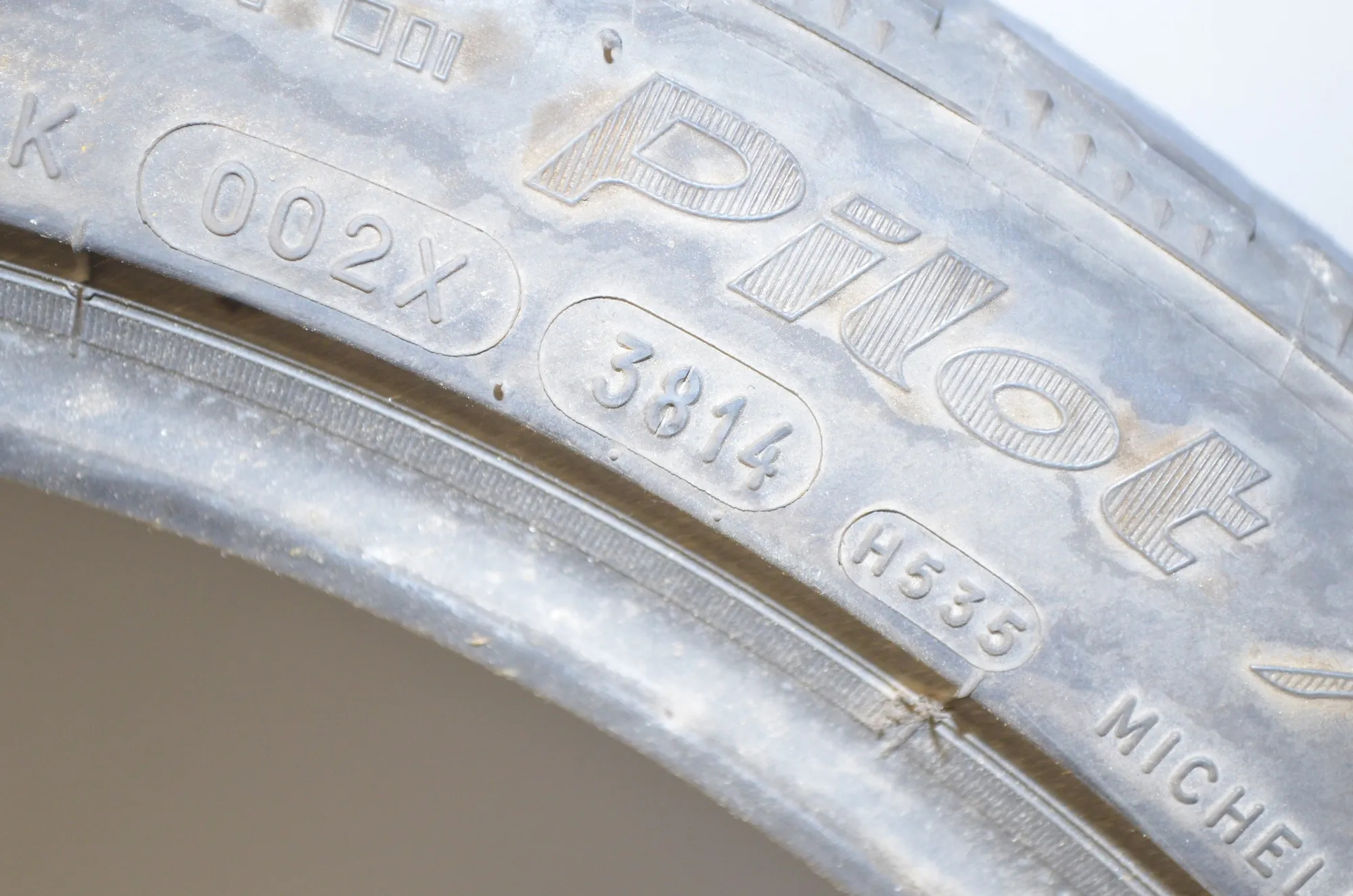 Tire · BMW X6 (E71, E72) BMW X6 (E71, E72) xDrive 30 d 2009 – 8