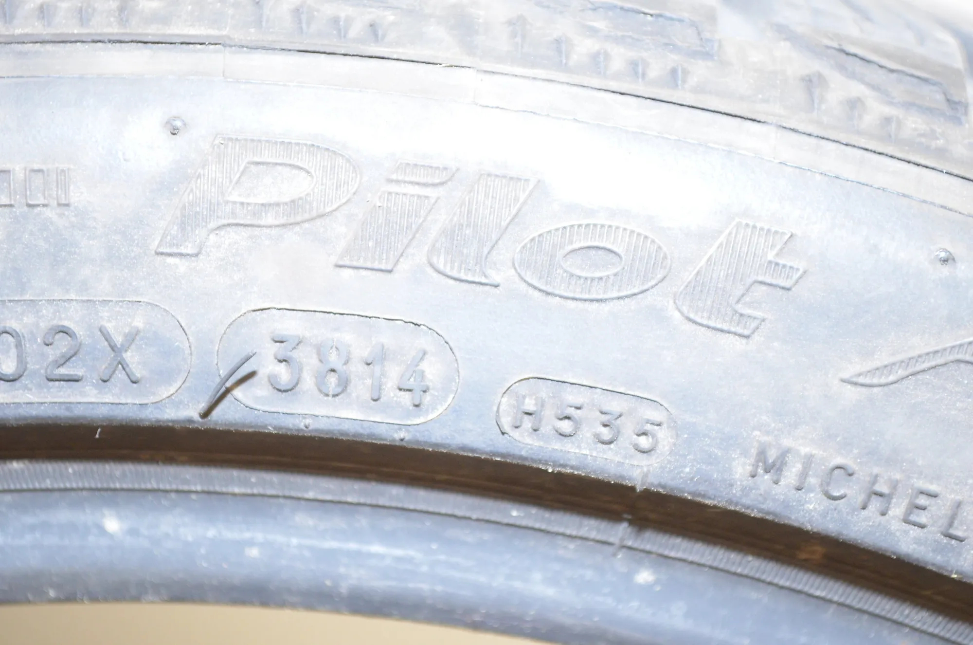 Tire · BMW X6 (E71, E72) BMW X6 (E71, E72) xDrive 30 d 2009 – 7