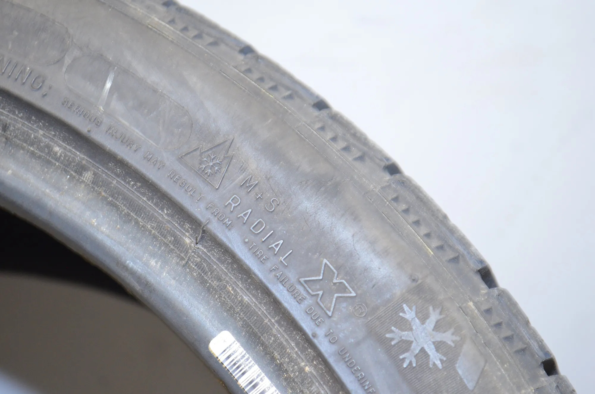 Tire · BMW X6 (E71, E72) BMW X6 (E71, E72) xDrive 30 d 2009 – 6
