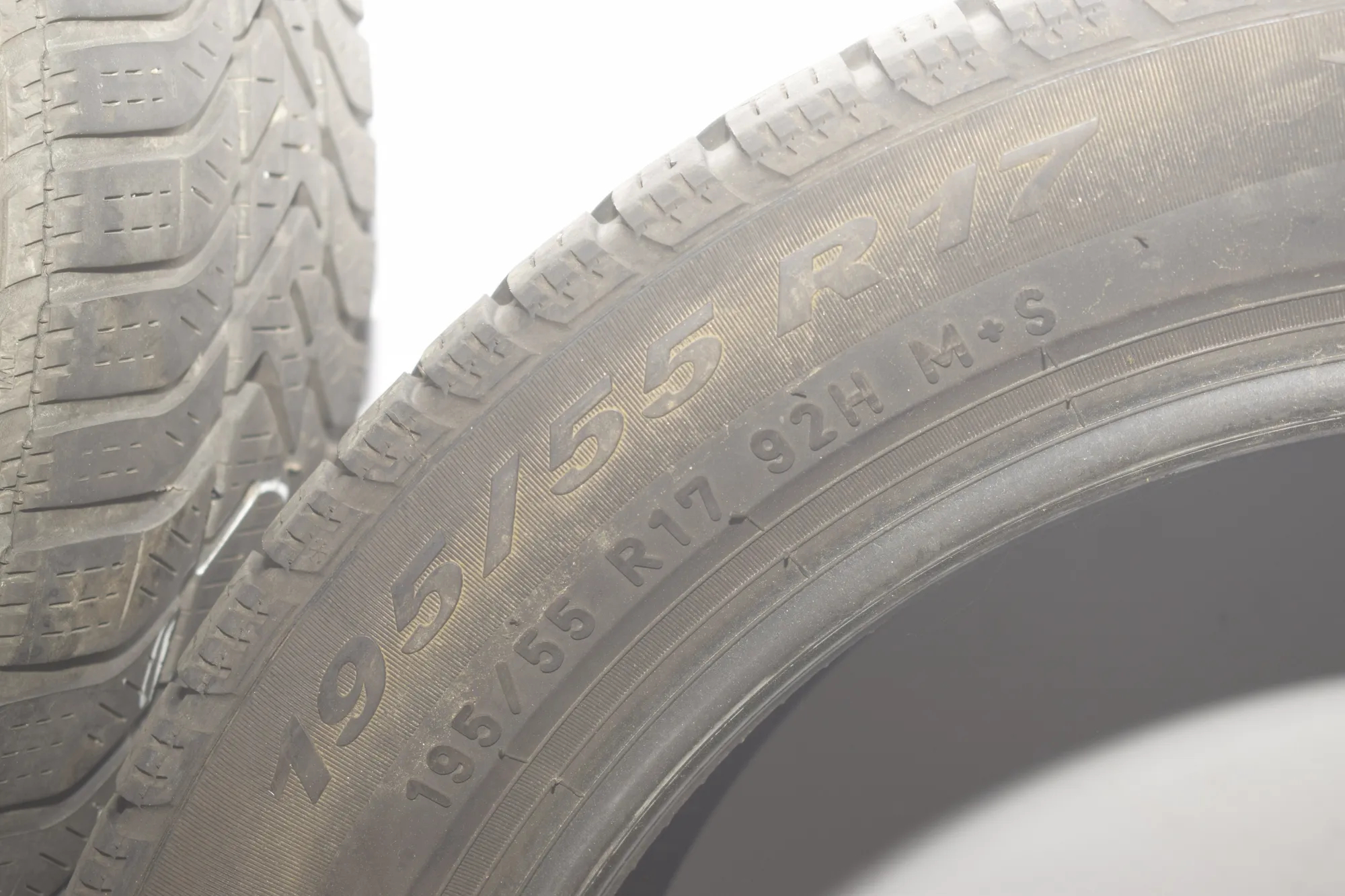 Tire · BMW 1 (F40) BMW 1 (F40) (F40) 118 d 2019 – 6