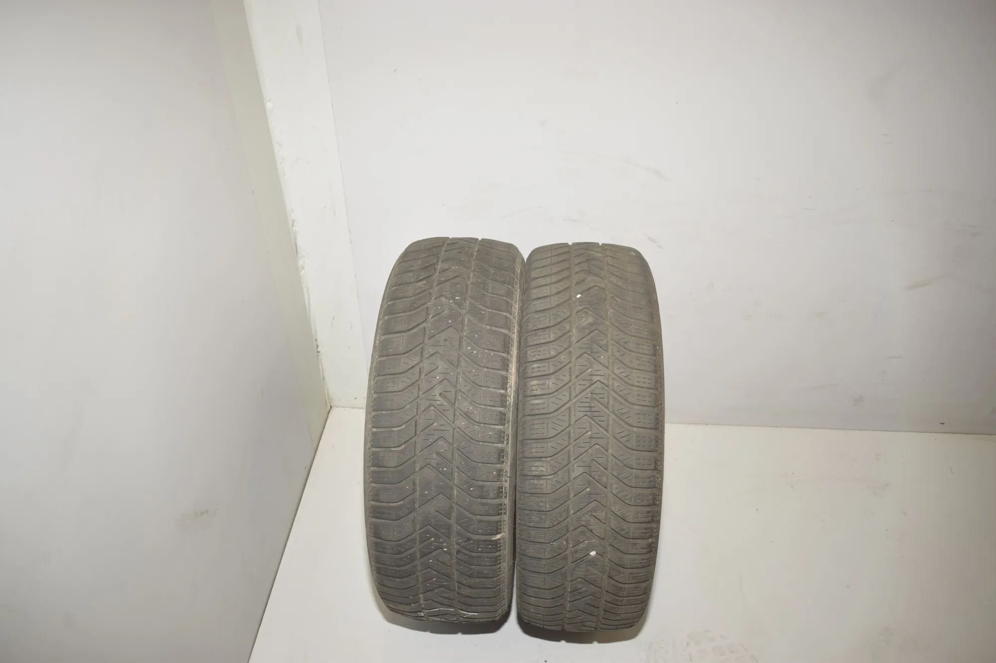 Tire · BMW 1 (F40) BMW 1 (F40) (F40) 118 d 2019 – 3