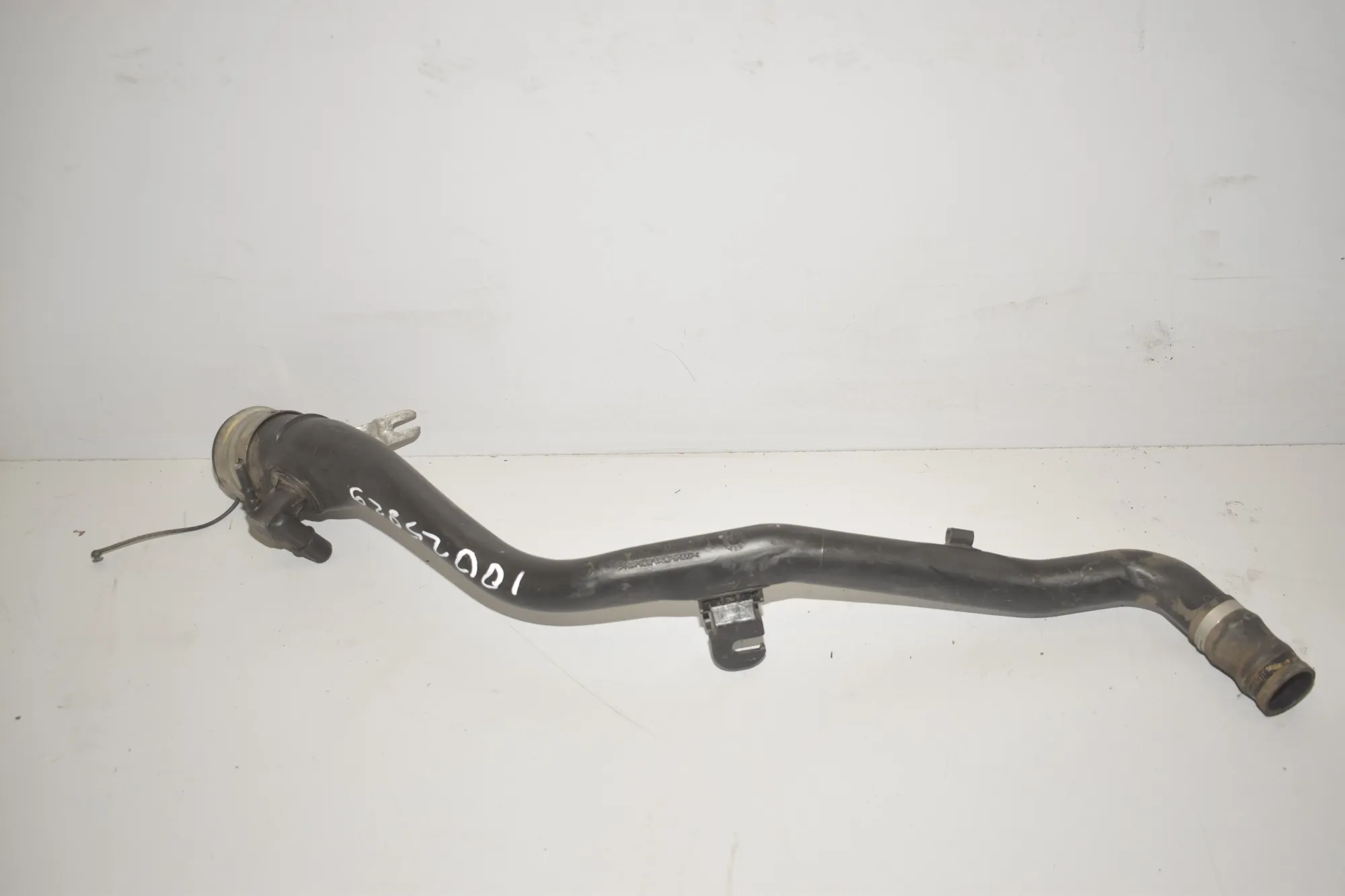 Fuel Tank Pipe – OEM 7300502 · BMW 2 Active Tourer (F45) 225 i 2015 – 2