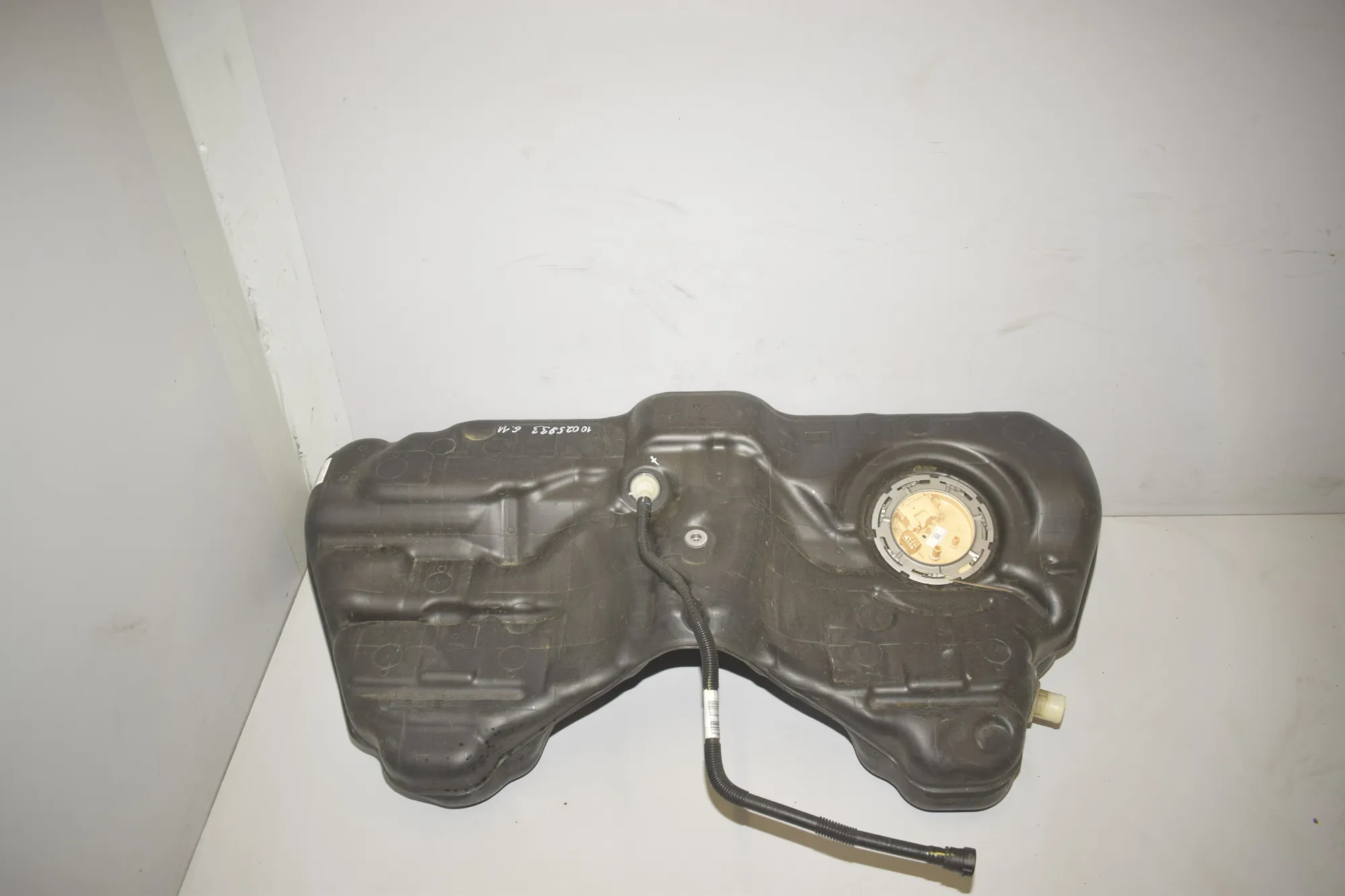 Fuel Tank – OEM 7411798 · BMW 7 (G11, G12) 730 d 2016