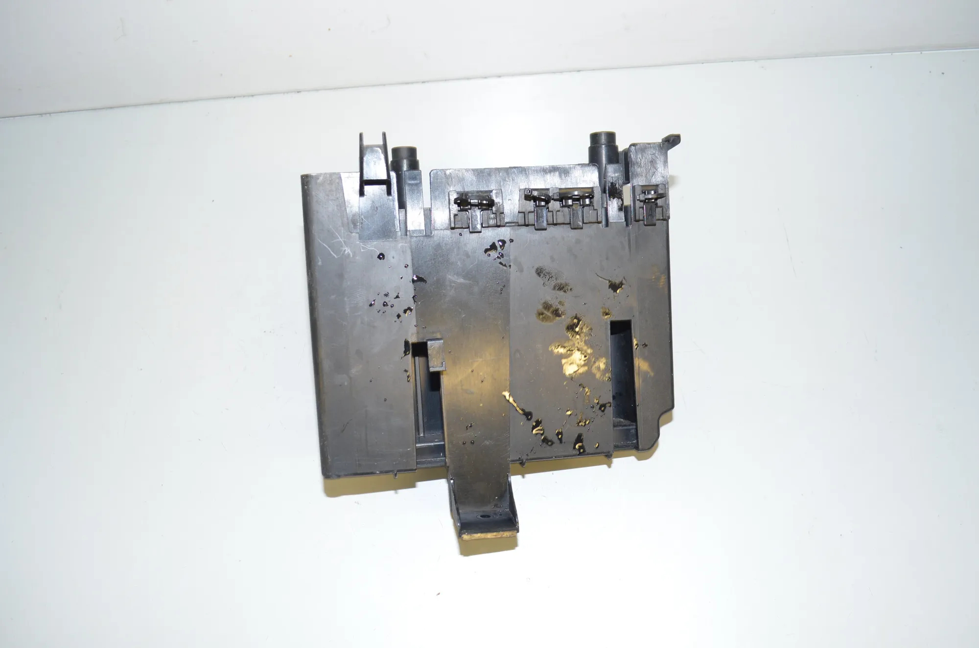 Bracket – OEM 8601609 · BMW 5 (G30) (2016 - -) M 550 i xDrive 2017 – 3