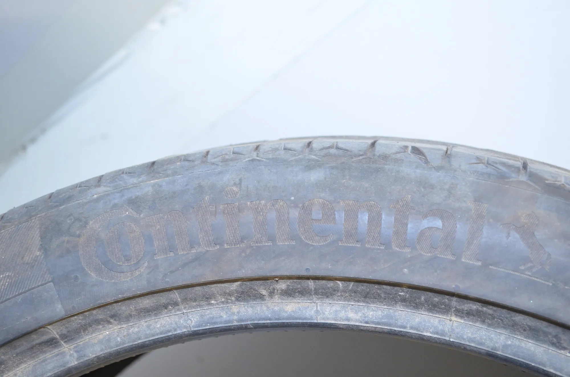 Tire · BMW X6 (E71, E72) BMW X6 (E71, E72) xDrive 30 d 2009 – 3
