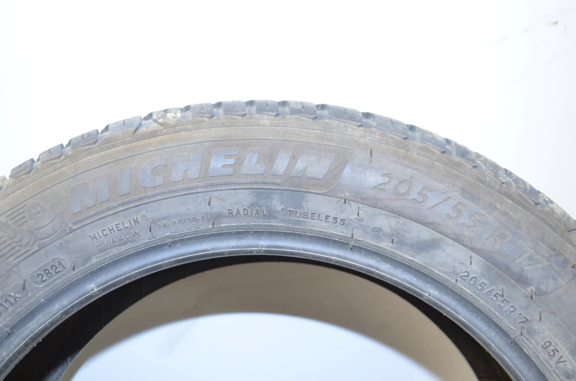 Tire · BMW 5 (F10) BMW 5 (F10) 520 d 2012 – 2