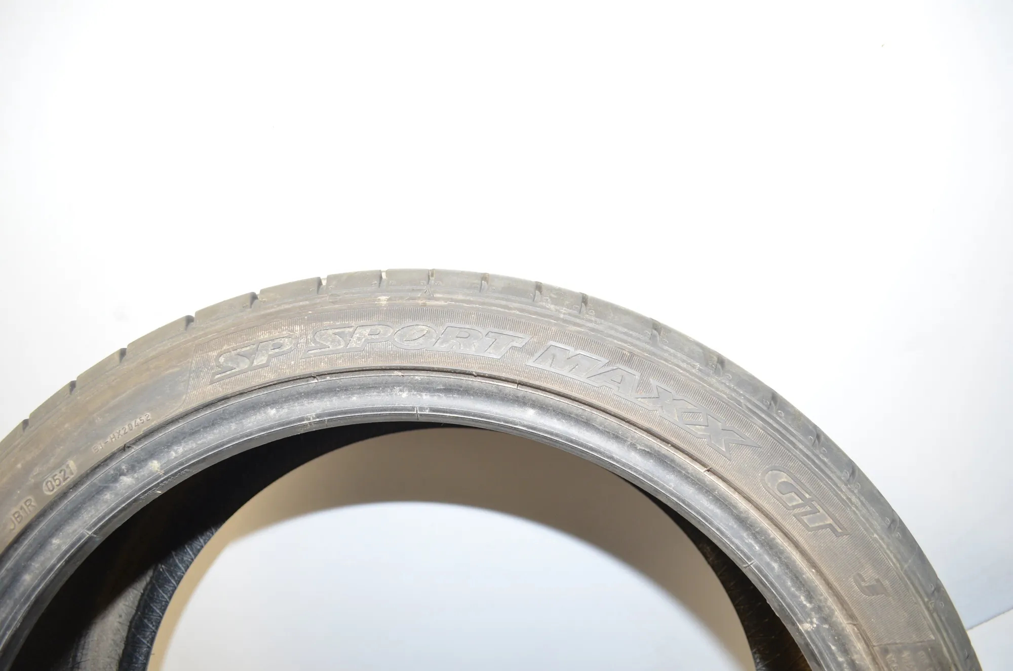 Tire · BMW X6 (E71, E72) BMW X6 (E71, E72) xDrive 30 d 2009 – 4