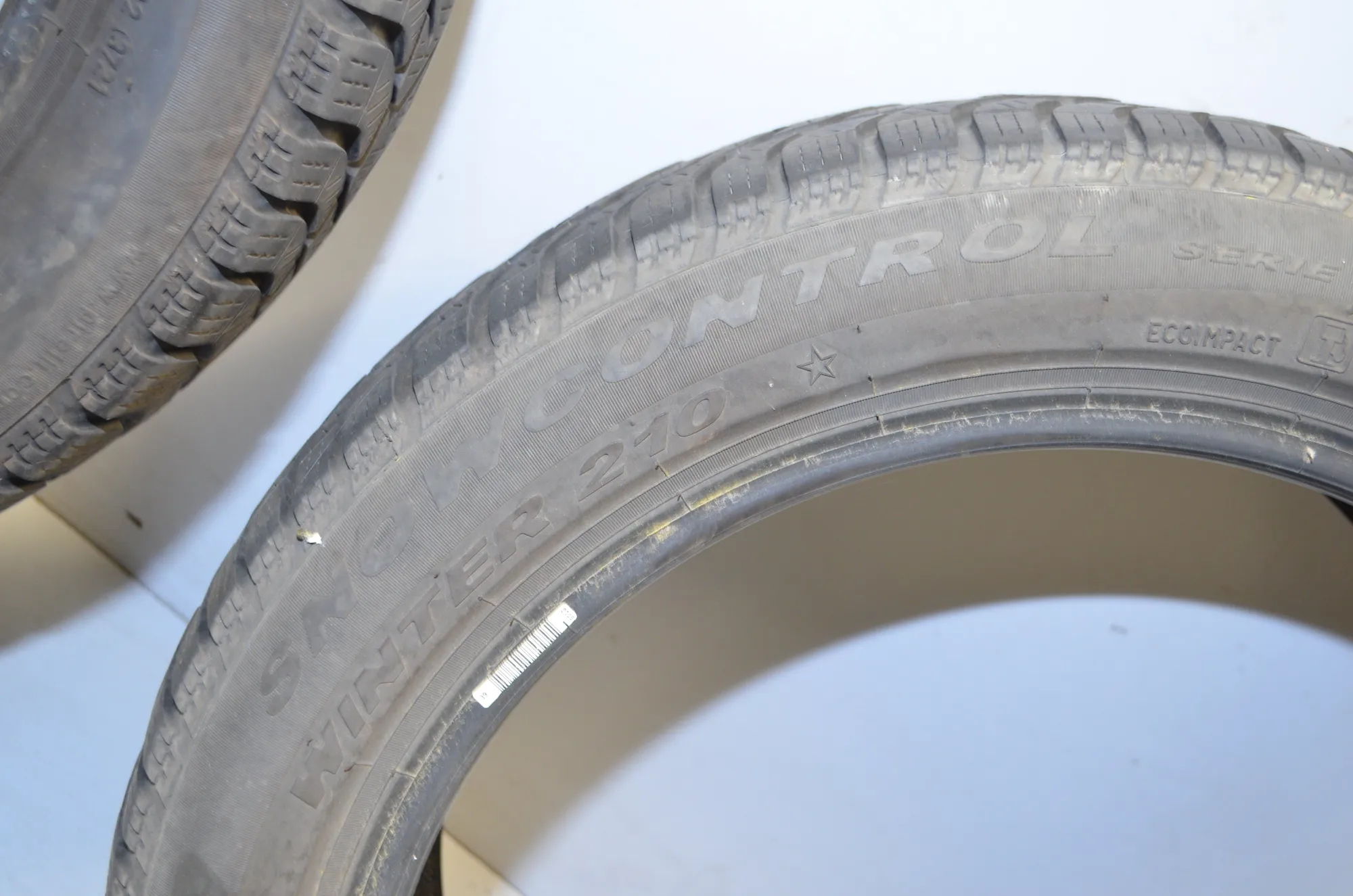 Tire · BMW 5 (F10) BMW 5 (F10) 520 d 2014 – 3