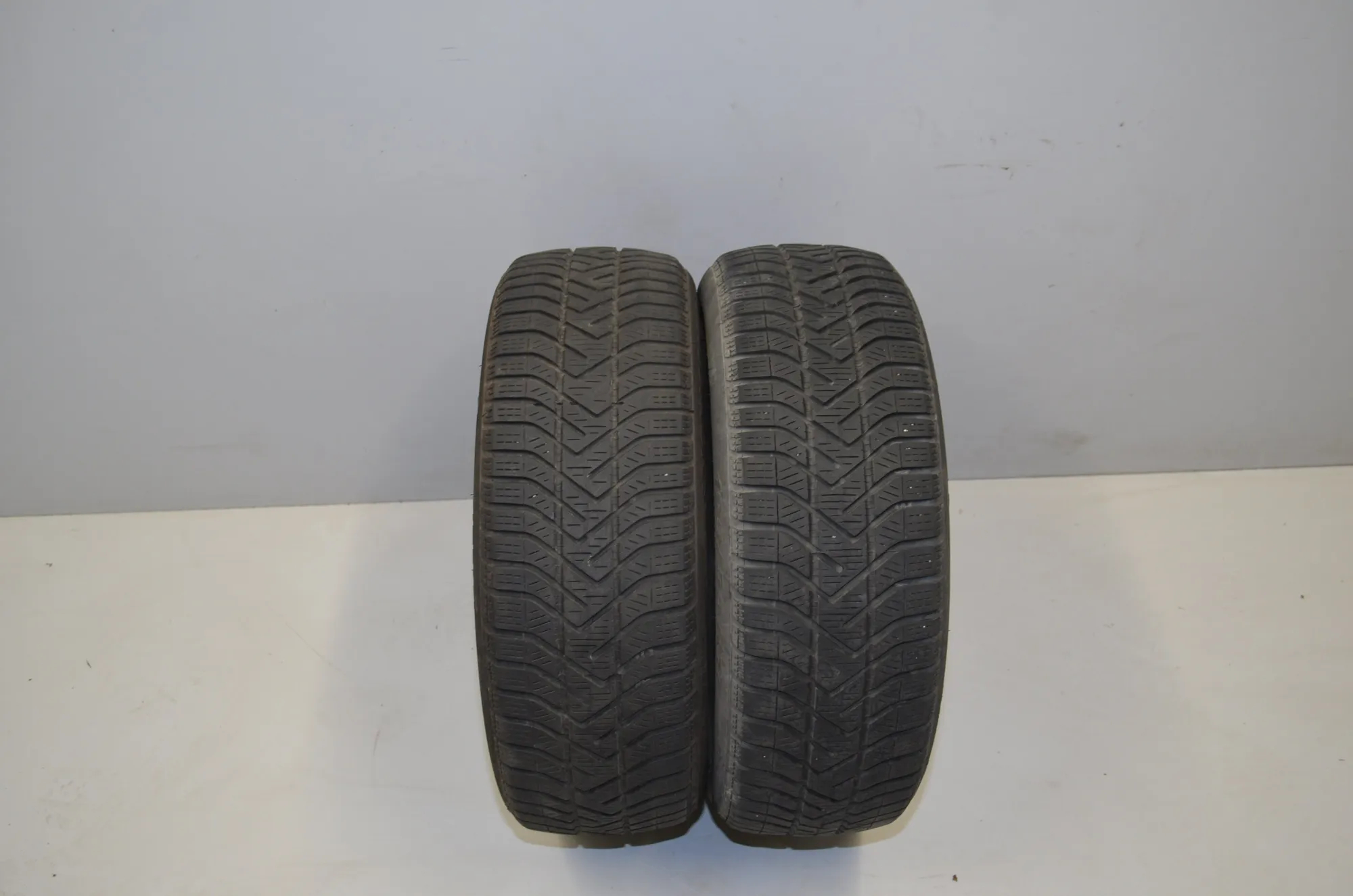 Tire · BMW 5 (F10) BMW 5 (F10) 520 d 2014