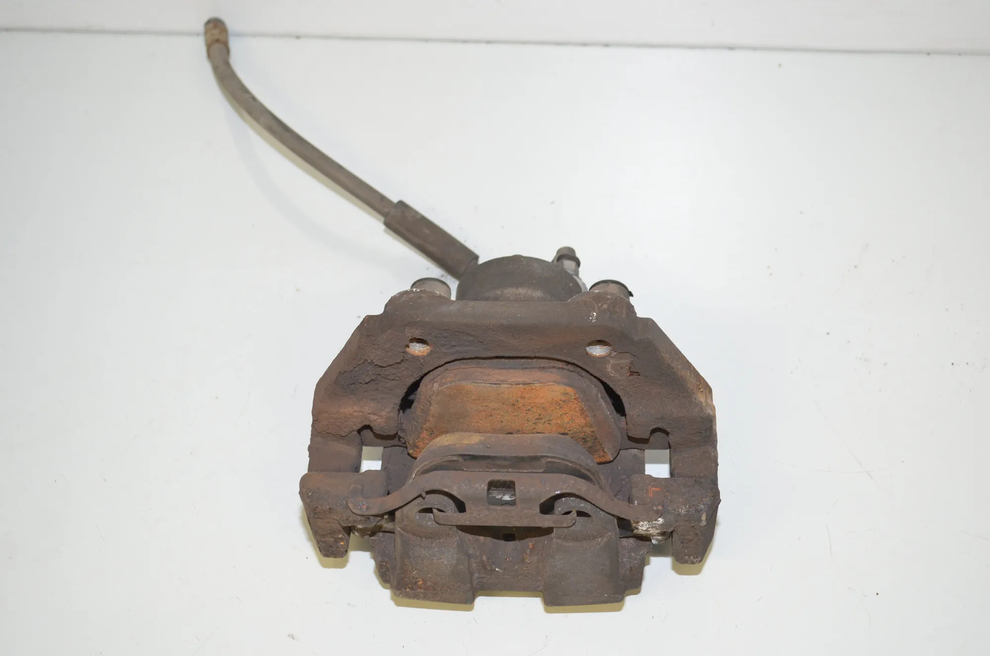 Rear Left Brake Caliper – OEM 6786831 · BMW 7 (F01, F02) 730 d 2011 – 3