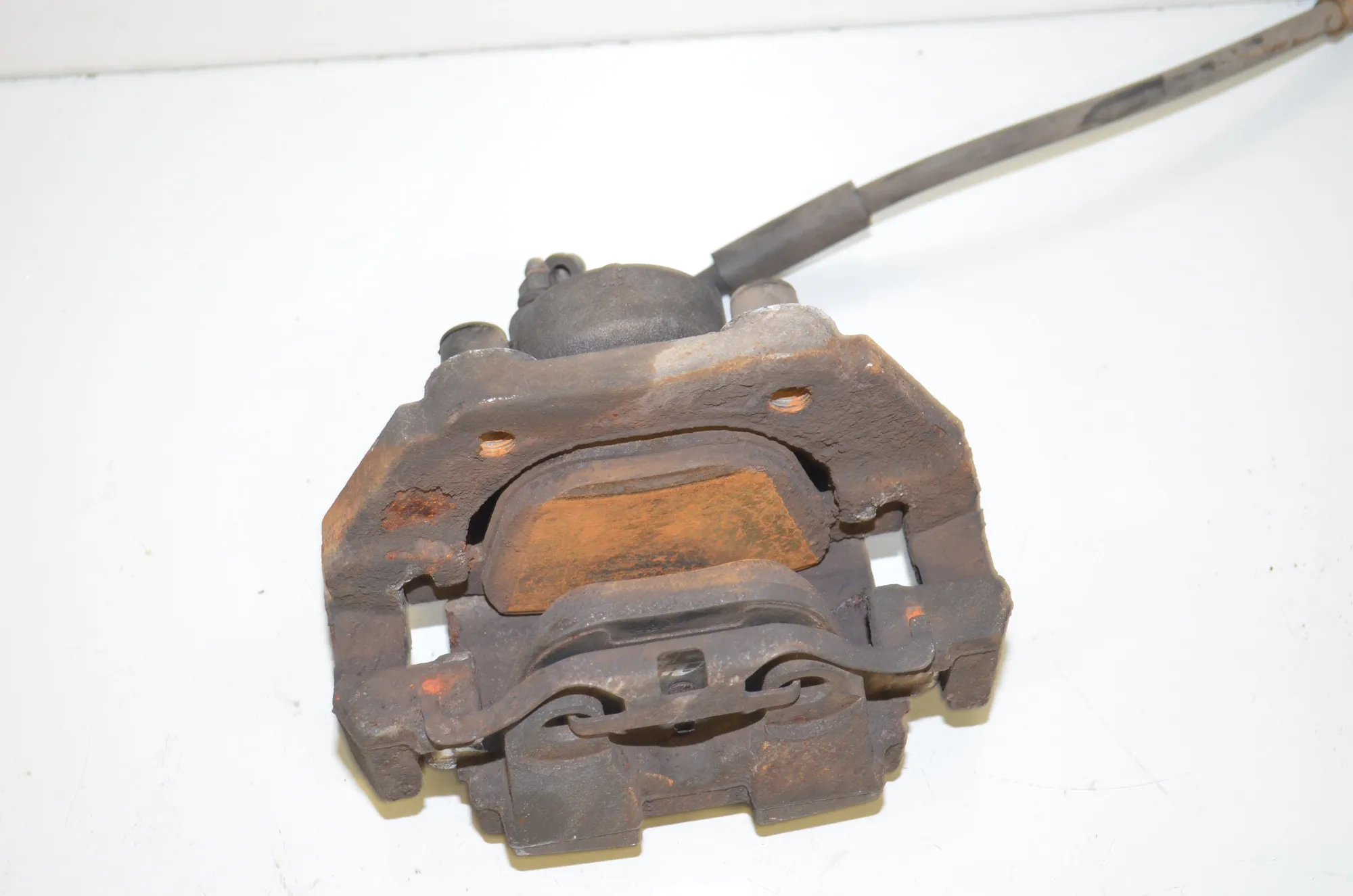 Rear Right Brake Caliper – OEM 6786832 · BMW 7 (F01, F02) 730 d 2011 – 3