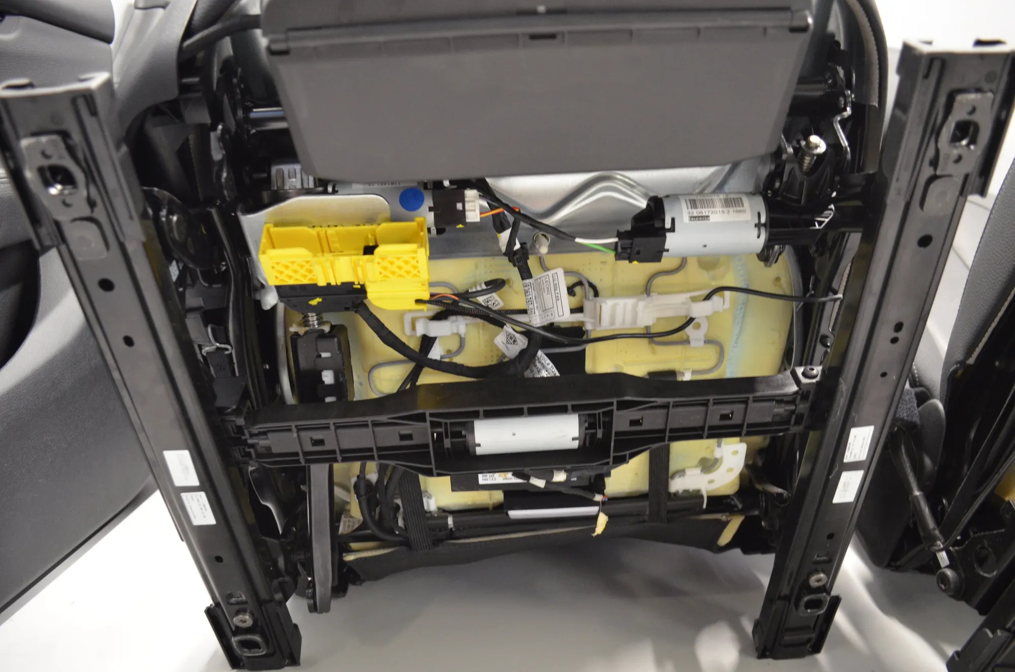 Seat set · BMW 2 Active Tourer (F45) 225 i 2015 – 6