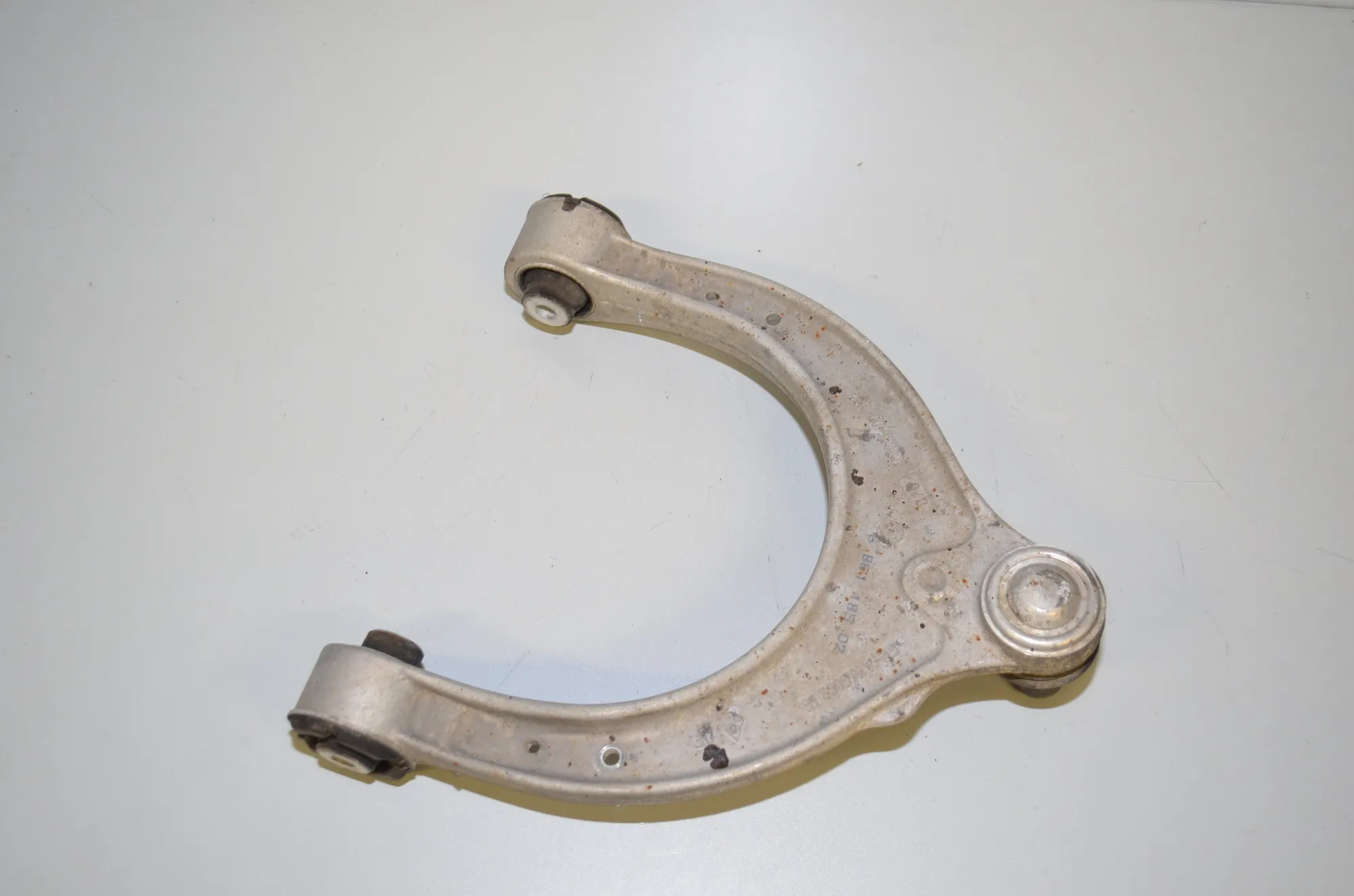 Front Left Upper Control Arm – OEM 6861185 · BMW 5 (G30) (2016 - -) M 550 i xDrive 2017 – 2