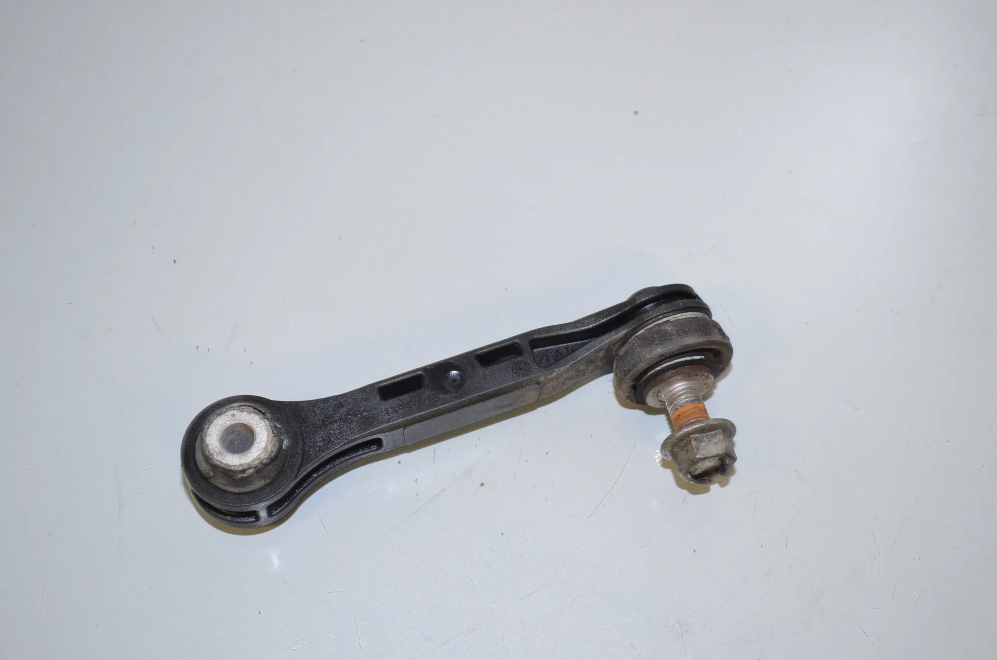 Rear Right Stabilizer Link – OEM 6861482 · BMW 5 (G30) (2016 - -) M 550 i xDrive 2017 – 2