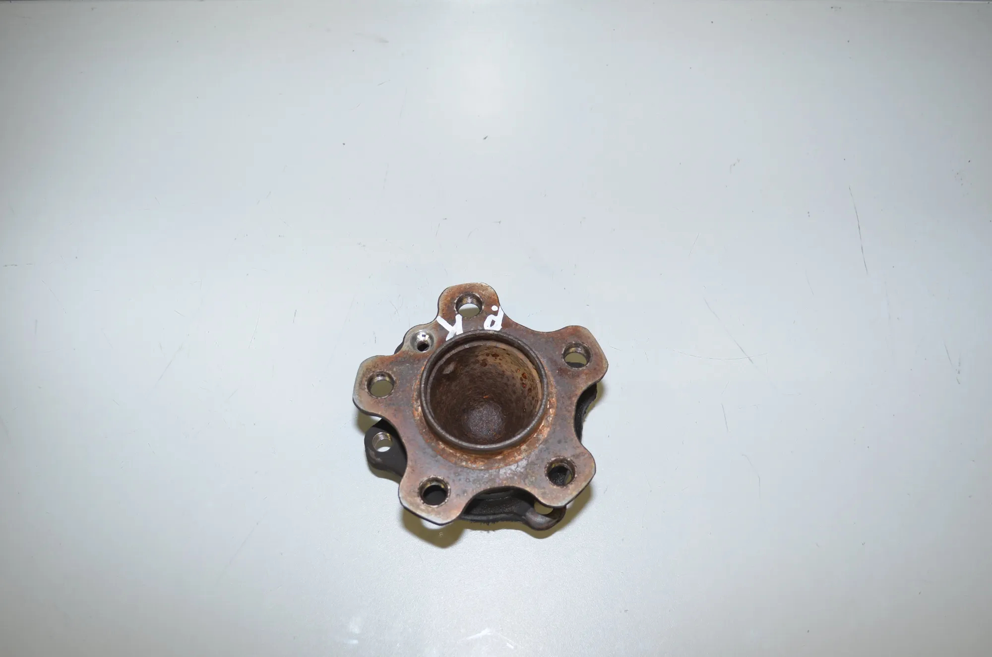 Front Left Wheel Bearing – OEM 6899176 · BMW 7 (G11, G12) 730 d 2016