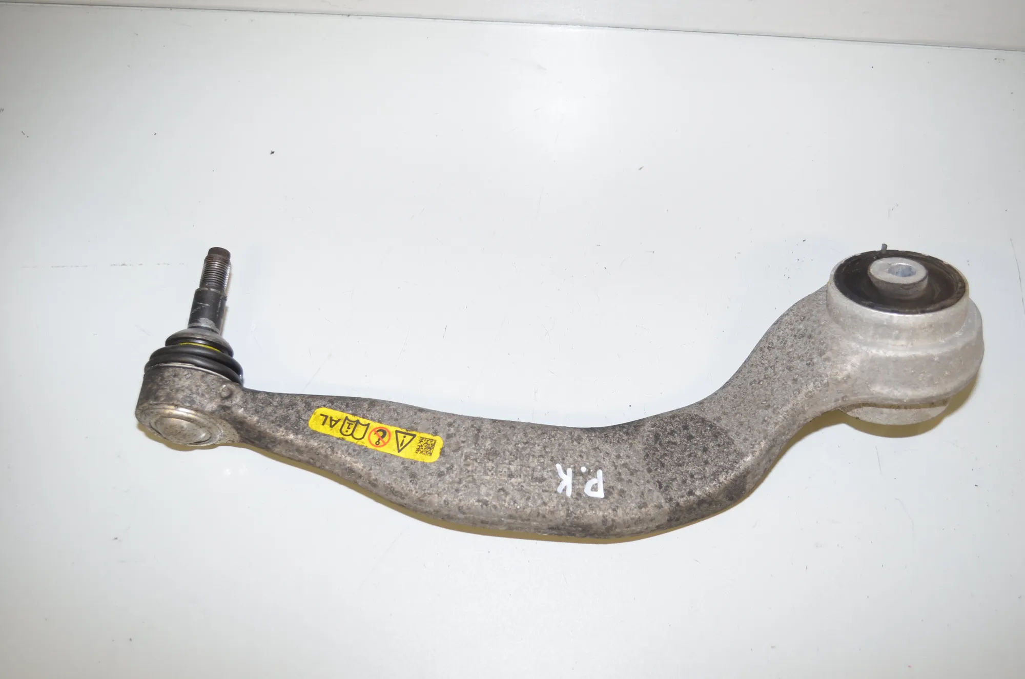 Front Left Curved Control Arm – OEM 6861151 · BMW 7 (G11, G12) 730 d 2016
