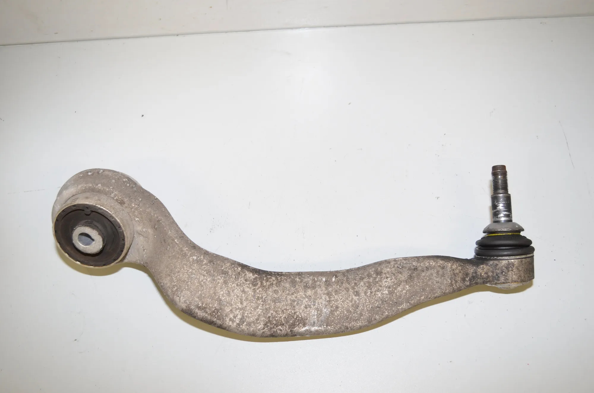 Front Left Curved Control Arm – OEM 6861151 · BMW 7 (G11, G12) 730 d 2016 – 3