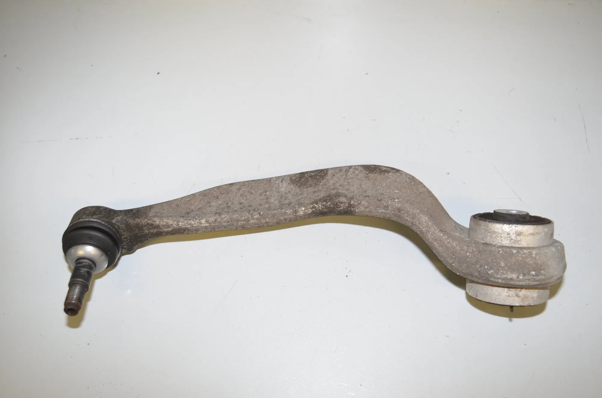 Front Left Curved Control Arm – OEM 6861151 · BMW 7 (G11, G12) 730 d 2016 – 4