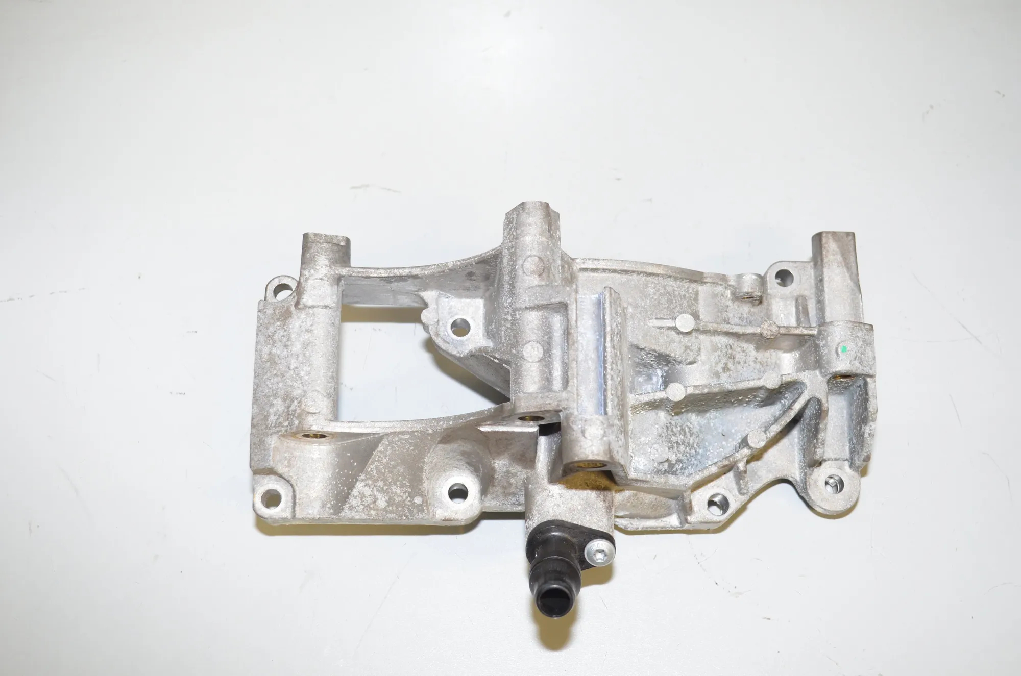 Water Pump – OEM 8588887 · BMW 7 (G11, G12) 730 d 2016 – 2