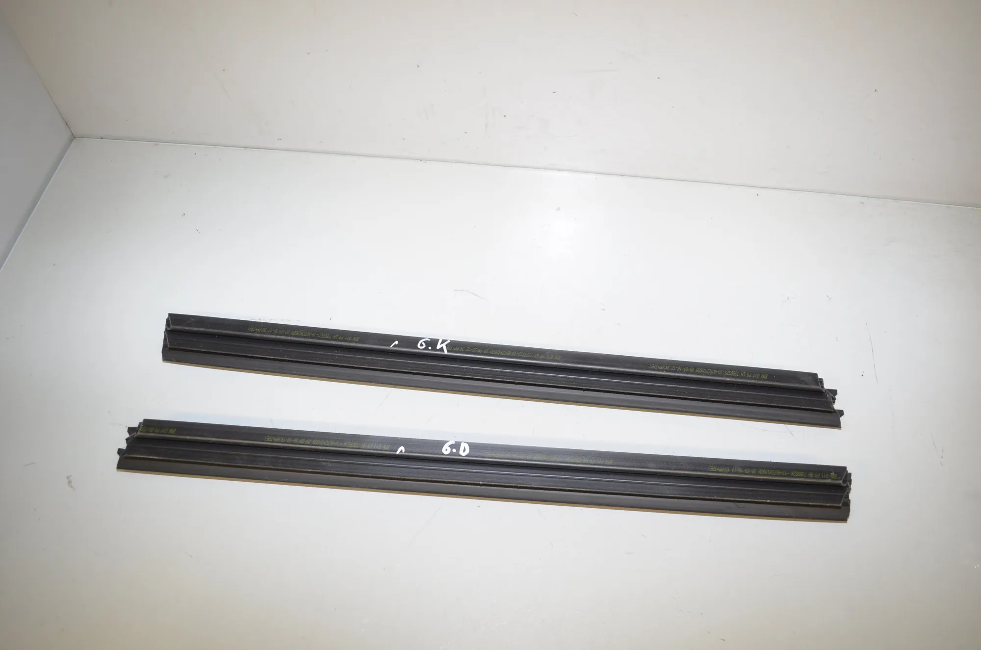 Rear Right Door Window Strip – OEM 7355523 · BMW 7 (G11, G12) 730 d 2016 – 3