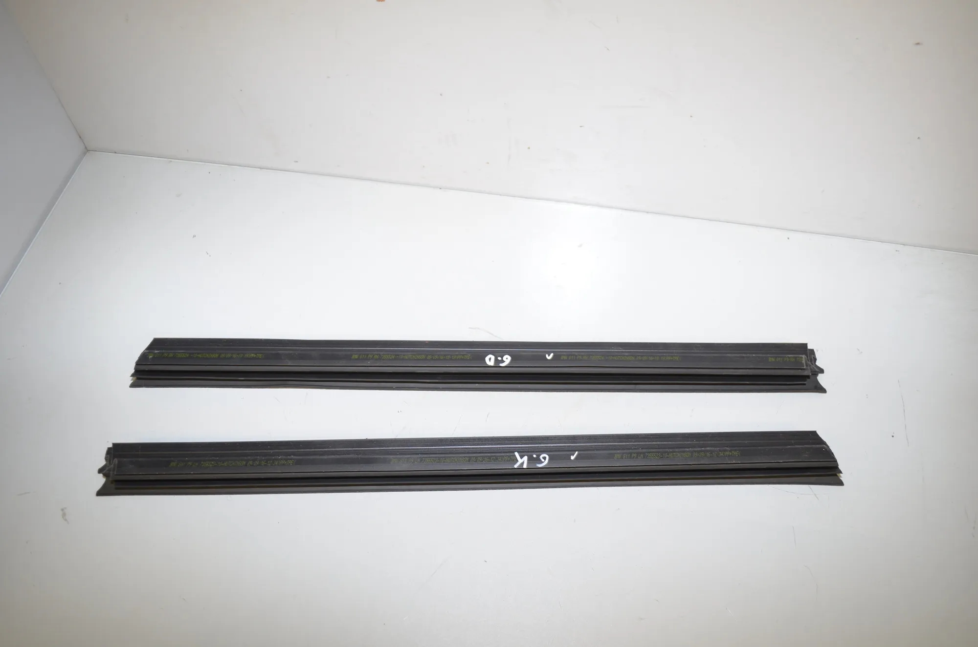 Rear Right Door Window Strip – OEM 7355523 · BMW 7 (G11, G12) 730 d 2016 – 4