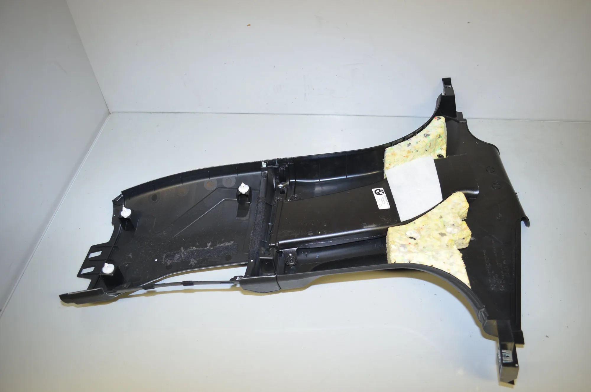 Right Side B Pillar Trim – OEM 7355332 · BMW 7 (G11, G12) 730 d 2016 – 3