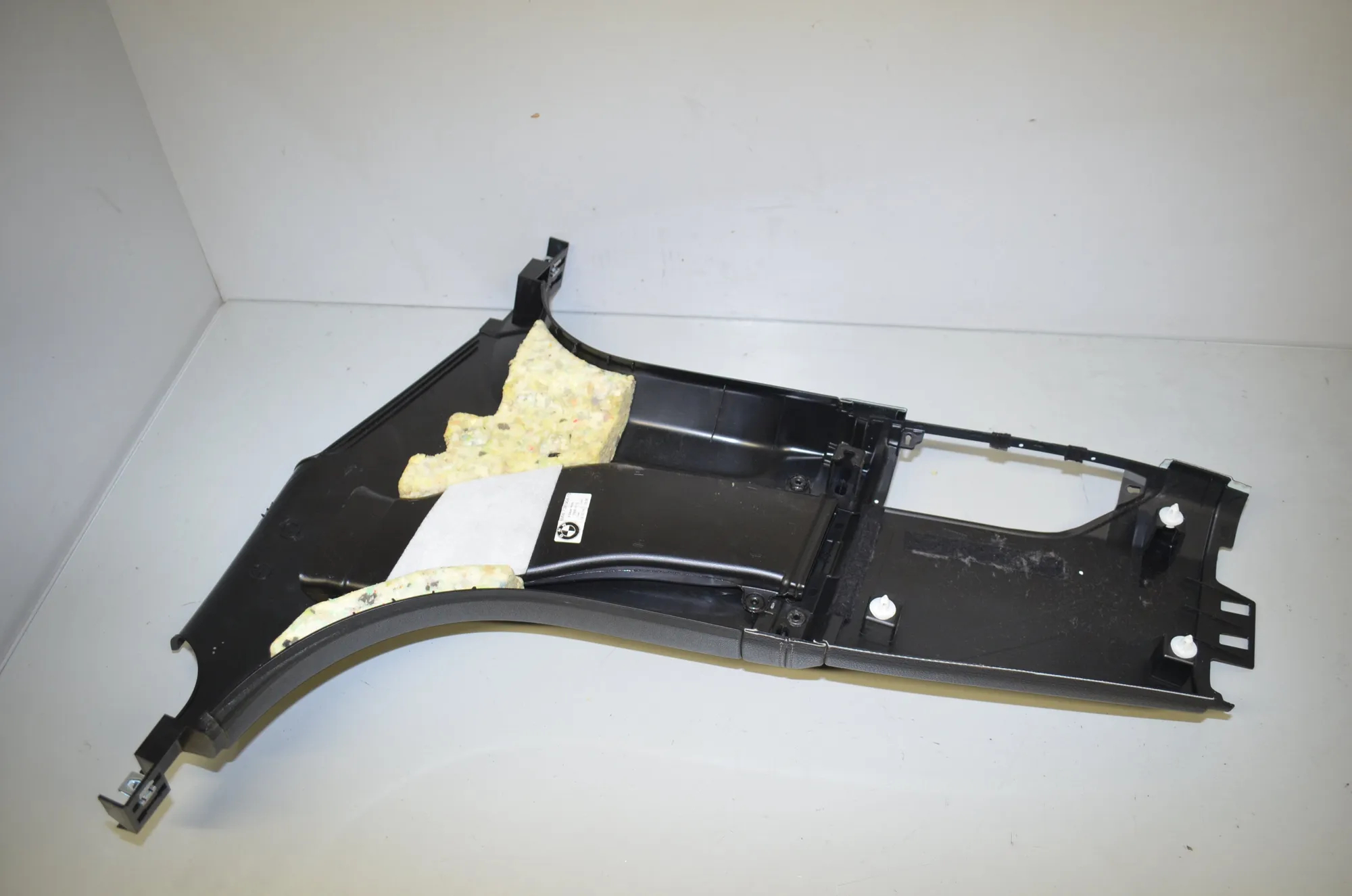 Right Side B Pillar Trim – OEM 7355332 · BMW 7 (G11, G12) 730 d 2016 – 4