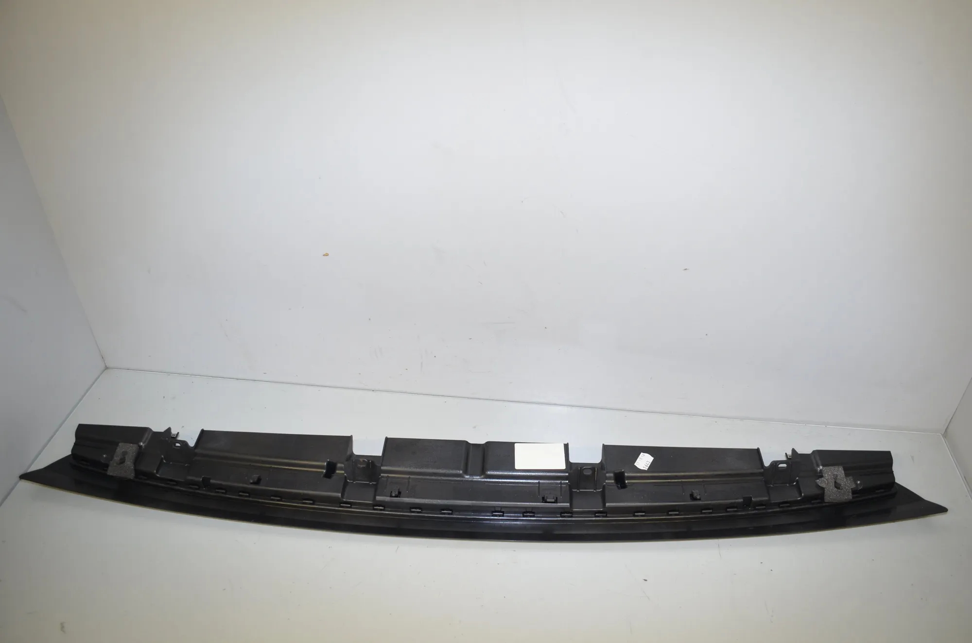Rear Parcel Shelf Grill – OEM 7355373 · BMW 7 (G11, G12) 730 d 2016 – 3