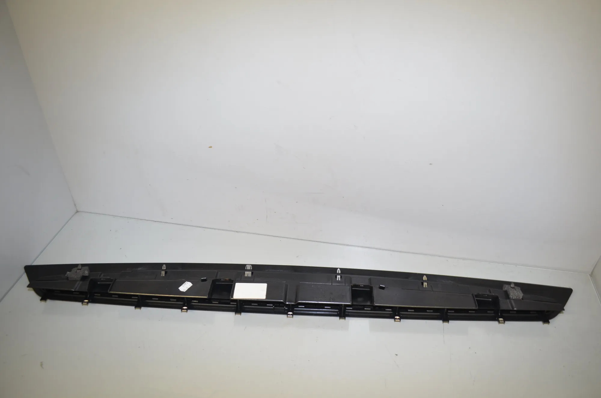 Rear Parcel Shelf Grill – OEM 7355373 · BMW 7 (G11, G12) 730 d 2016 – 4
