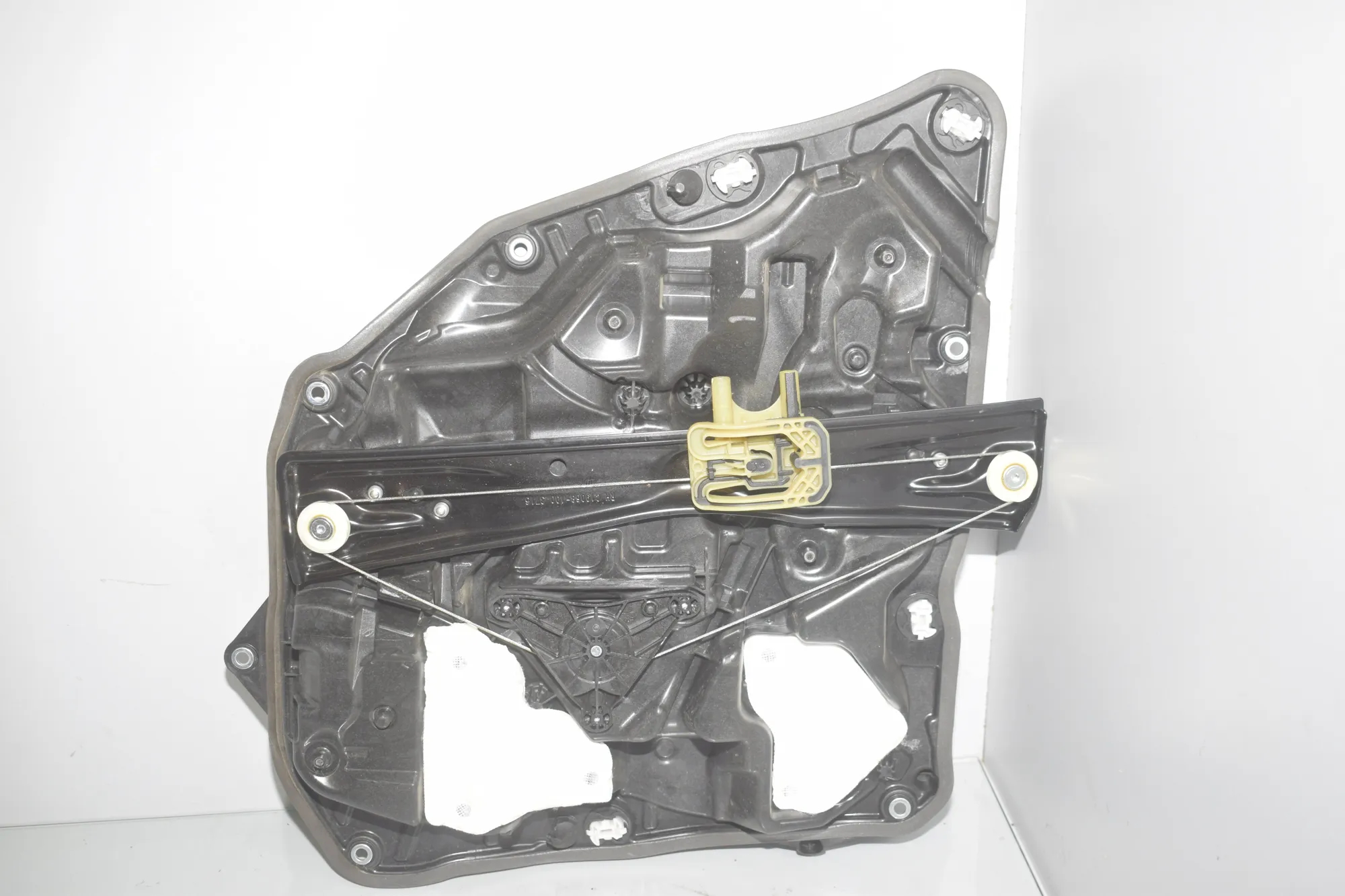 Rear Right Door Window Regulator – OEM 7479066 · BMW 7 (G11, G12) 730 d 2016 – 4