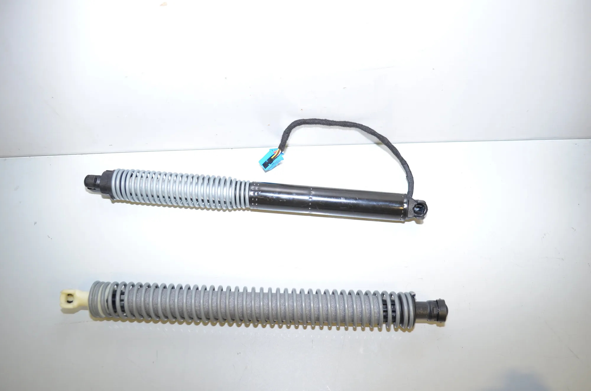 Electric Tailgate Opening Kit – OEM 7477720 · BMW 7 (G11, G12) 730 d 2016 – 2