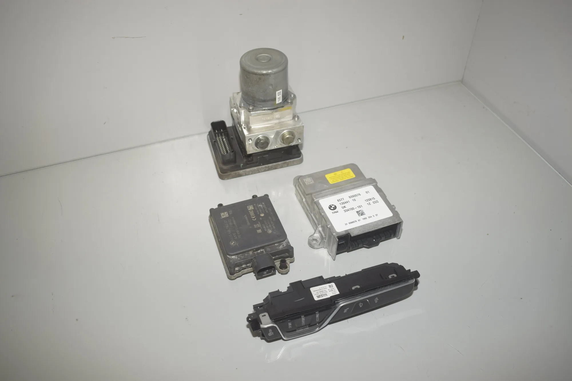 Distance Radar Sensor – OEM 6819153 · BMW 7 (G11, G12) 730 d 2016 – 2