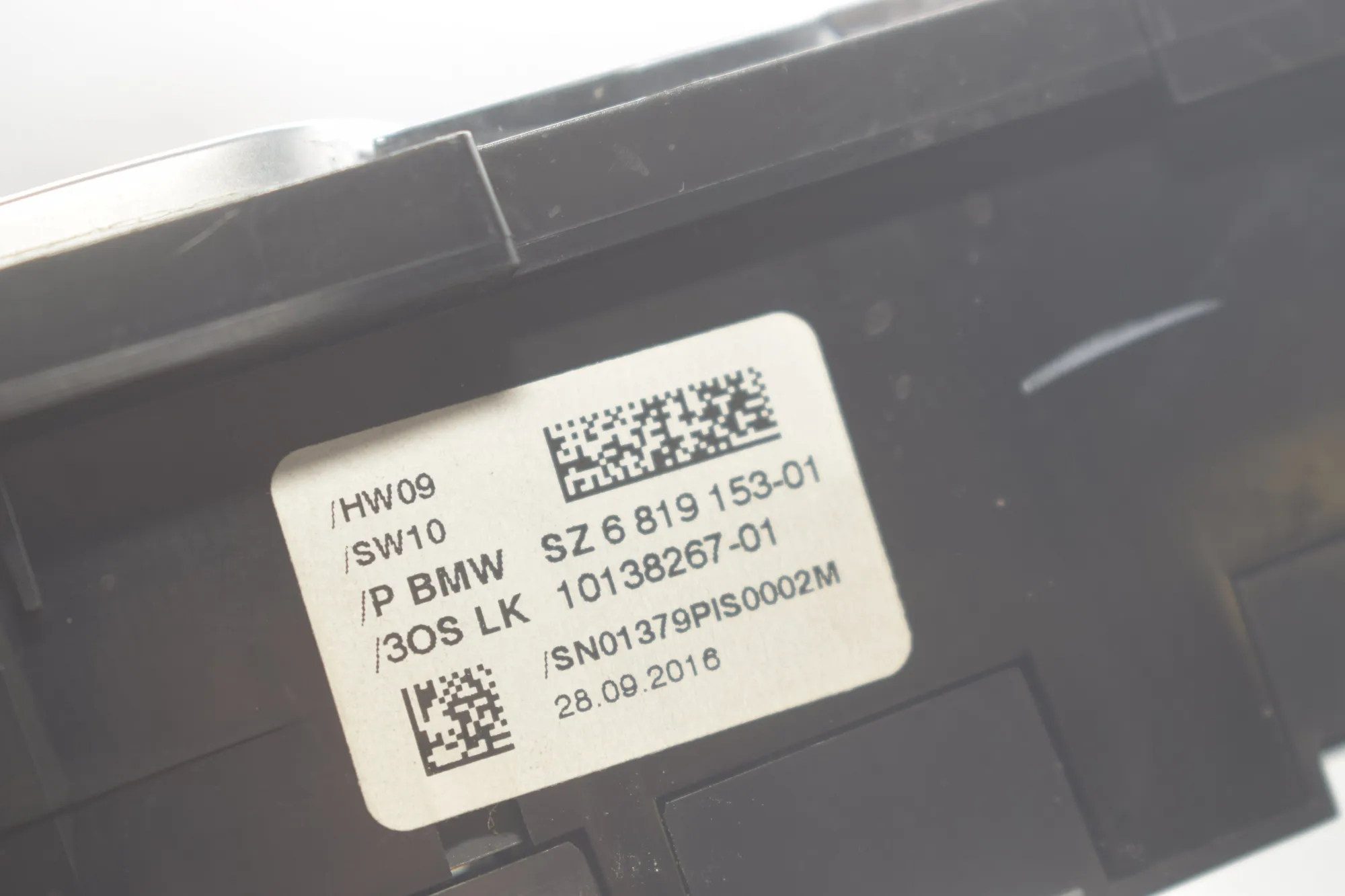 Distance Radar Sensor – OEM 6819153 · BMW 7 (G11, G12) 730 d 2016 – 5
