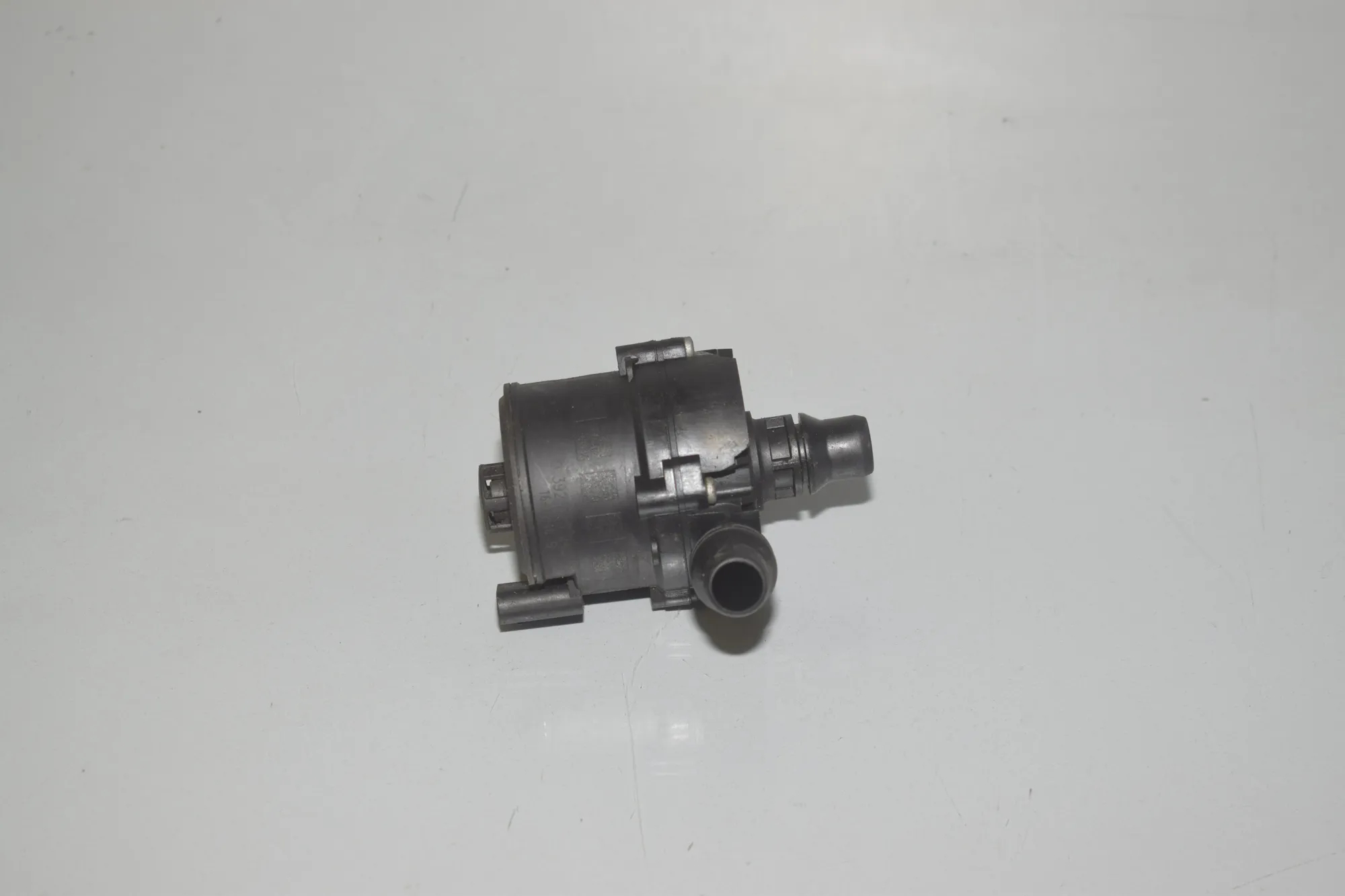 Auxiliary Water Pump – OEM 9372723 · BMW 7 (G11, G12) 730 d 2016 – 2