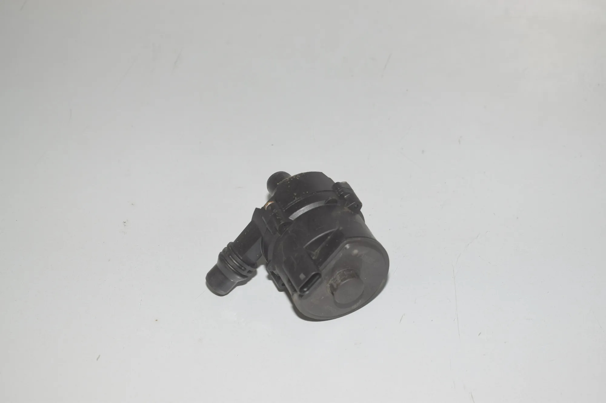 Auxiliary Water Pump – OEM 9372723 · BMW 7 (G11, G12) 730 d 2016 – 3