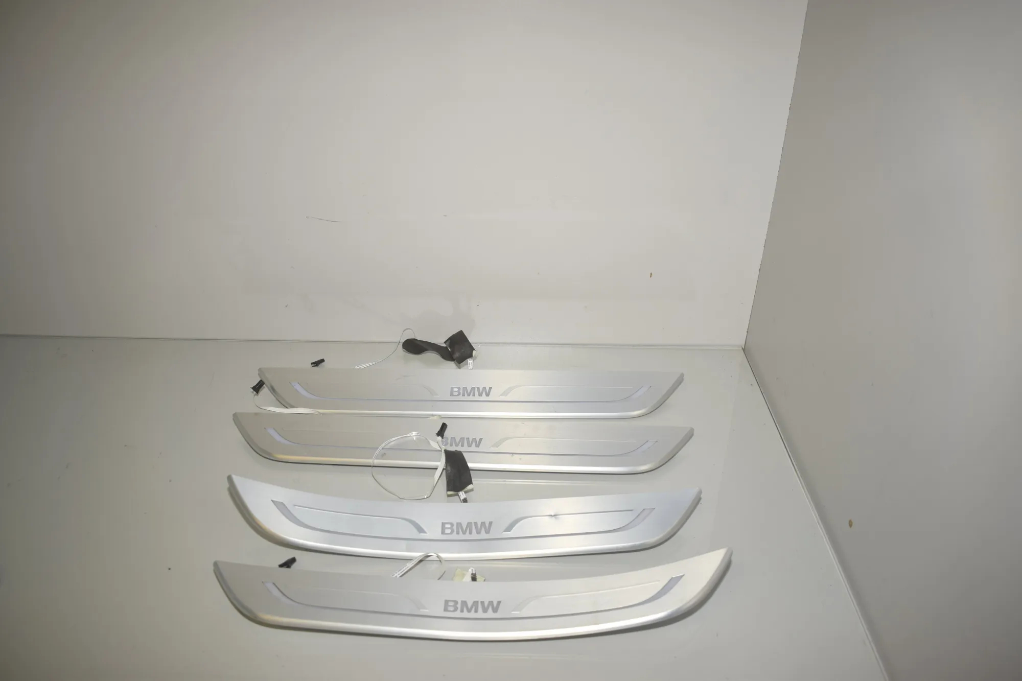 Door Sill Trim Kit – OEM 7369889 · BMW 7 (G11, G12) 730 d 2016