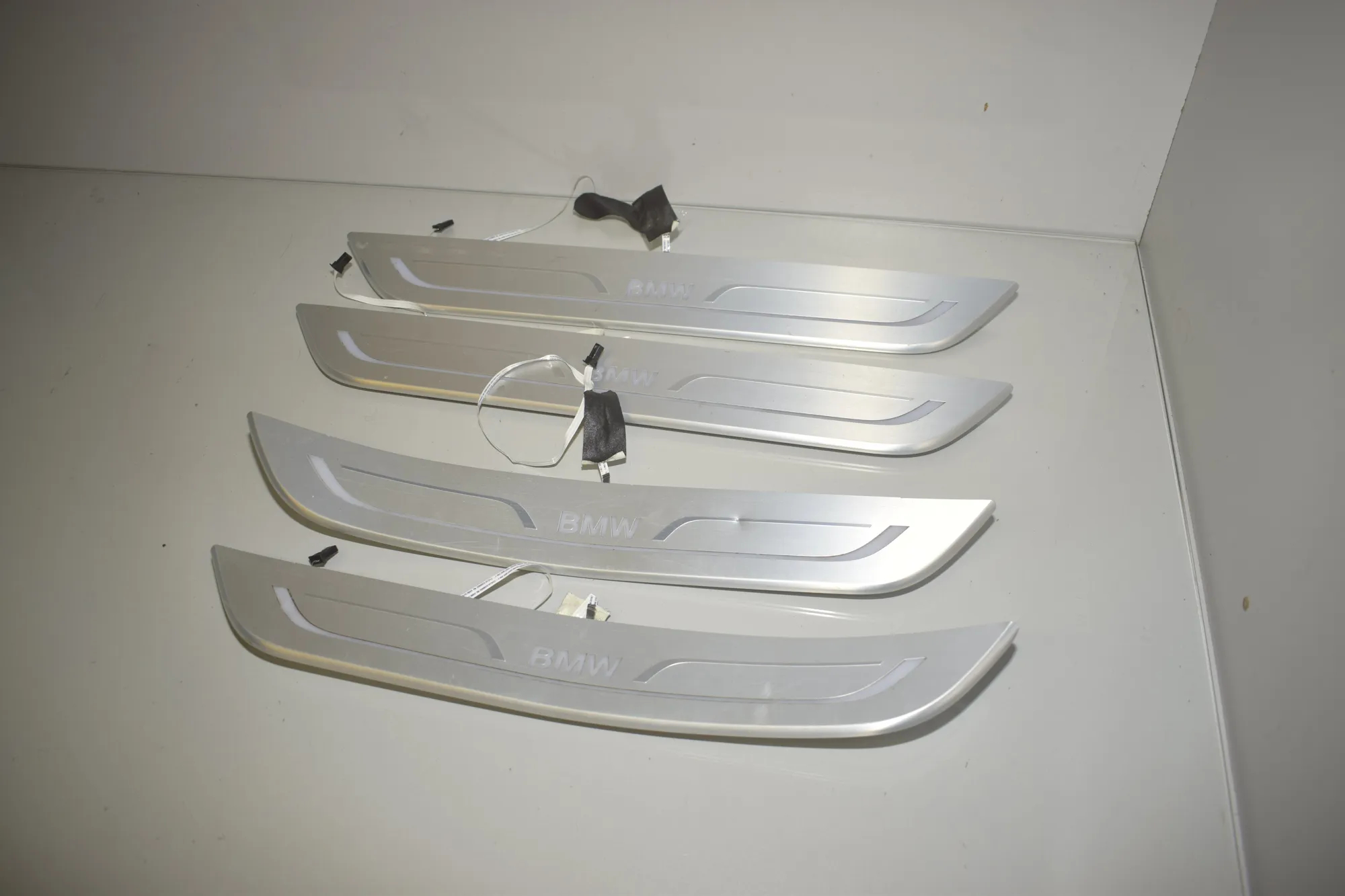 Door Sill Trim Kit – OEM 7369889 · BMW 7 (G11, G12) 730 d 2016 – 3