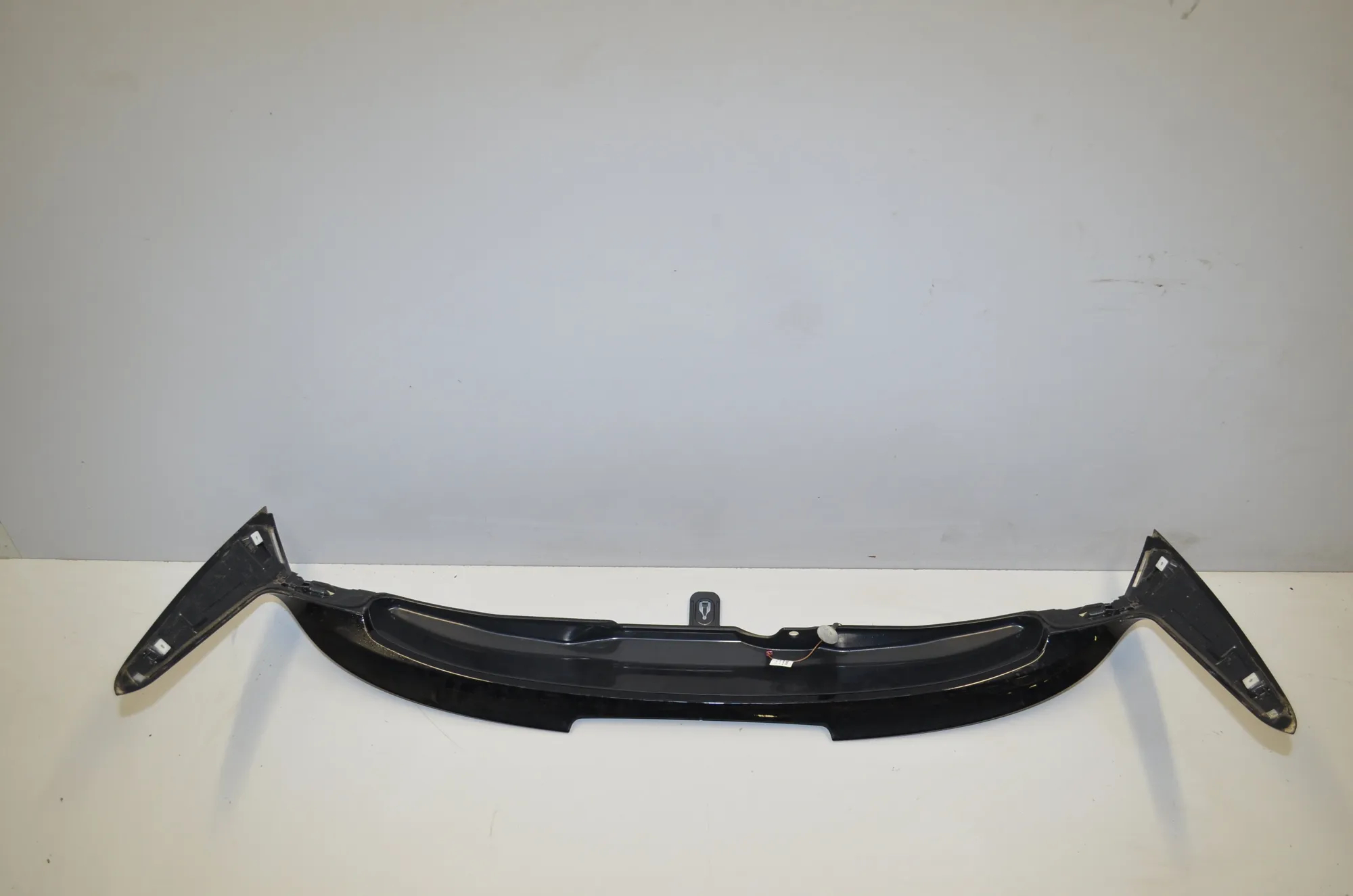 Rear Windshield Spoiler – OEM 7348578 · BMW 2 Active Tourer (F45) 225 i 2015 – 4