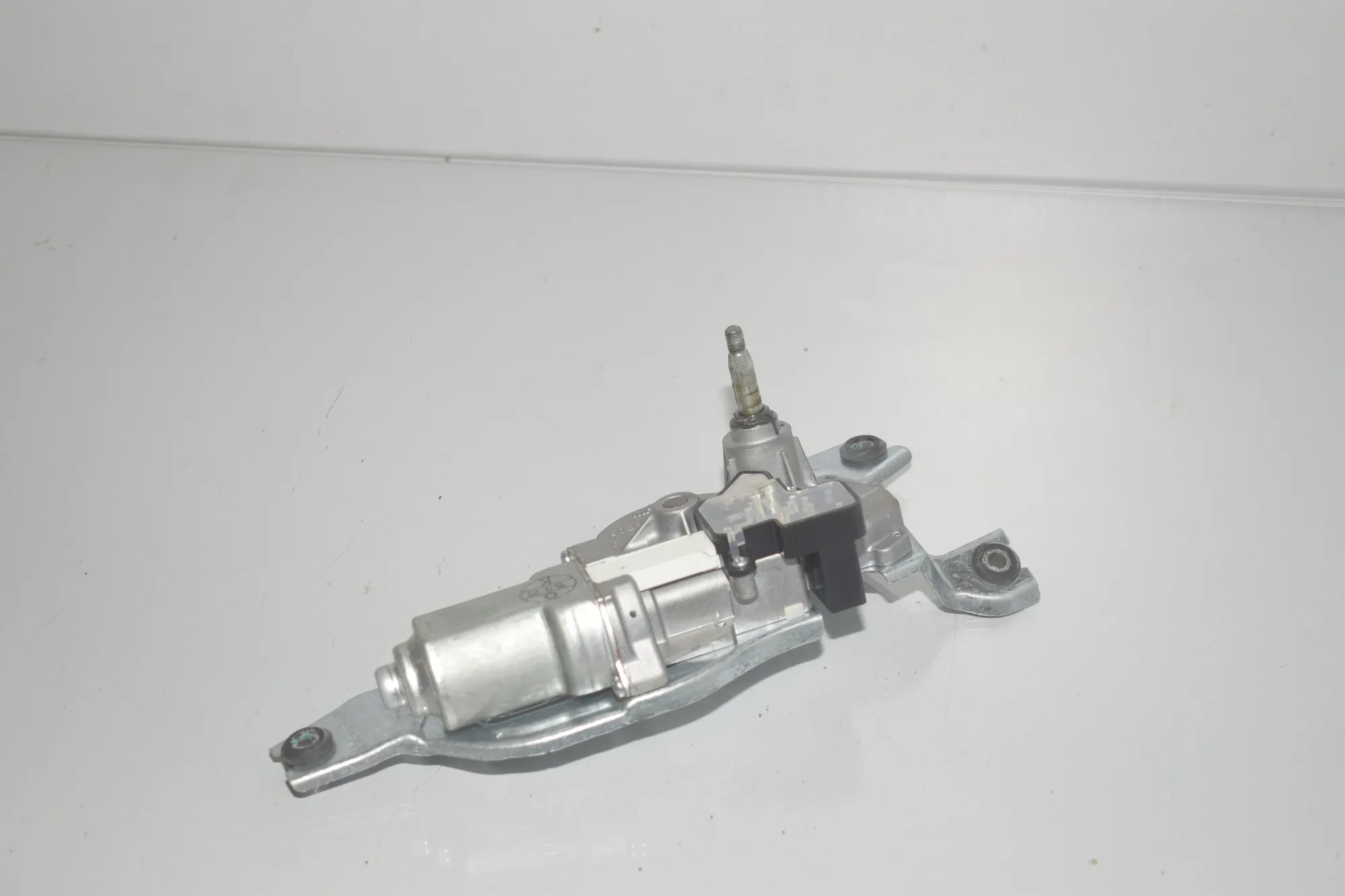 Tailgate Window Wiper Motor – OEM 7320260 · BMW 2 Active Tourer (F45) 225 i 2015