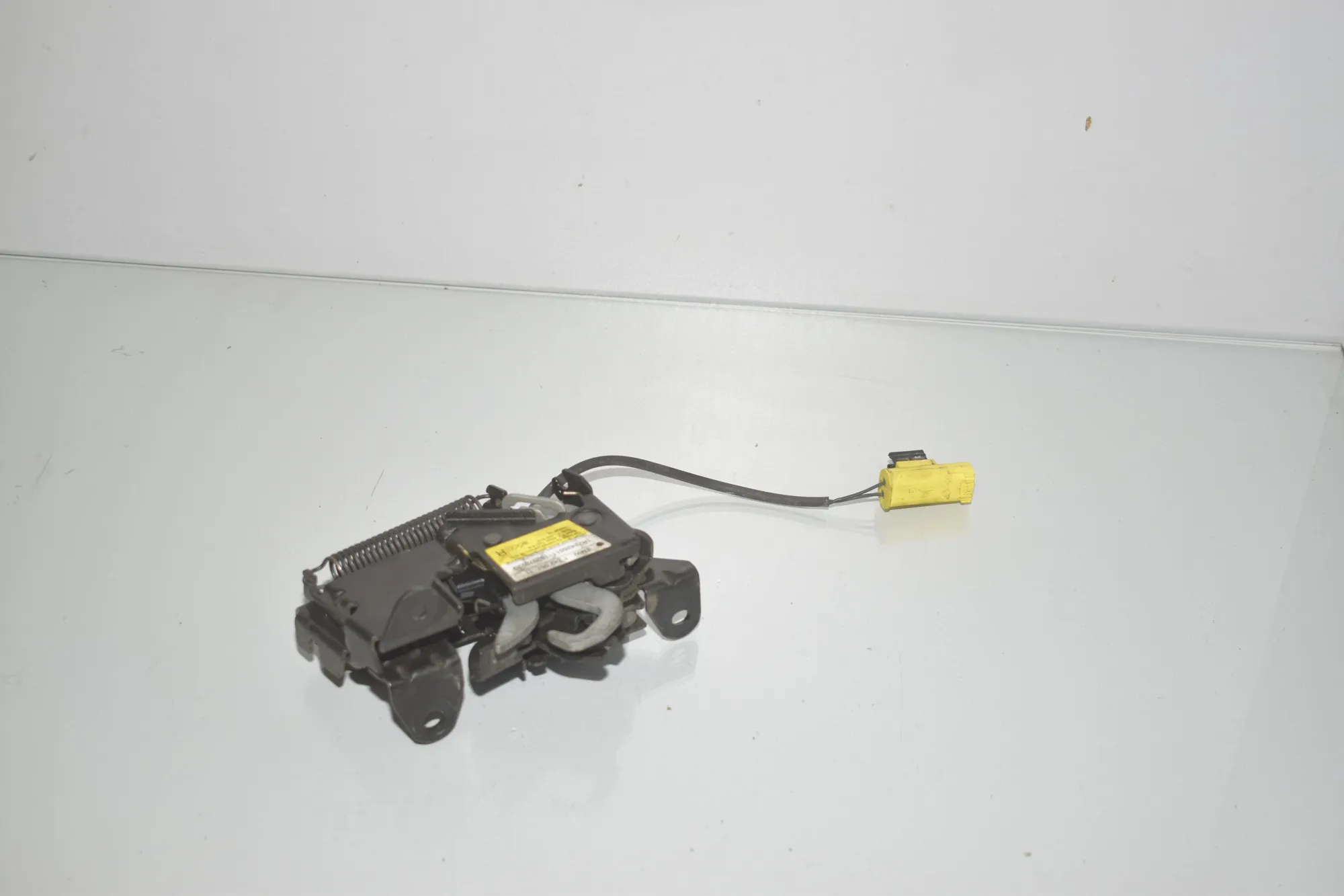 Bonnet Lock – OEM 7242551 · BMW 2 Active Tourer (F45) 225 i 2015 – 3