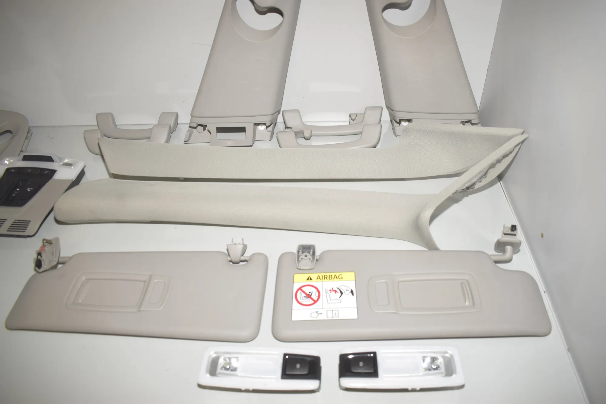 Interior Side Pillars Trim Kit – OEM 9288995 · BMW 2 Active Tourer (F45) 225 i 2015 – 3