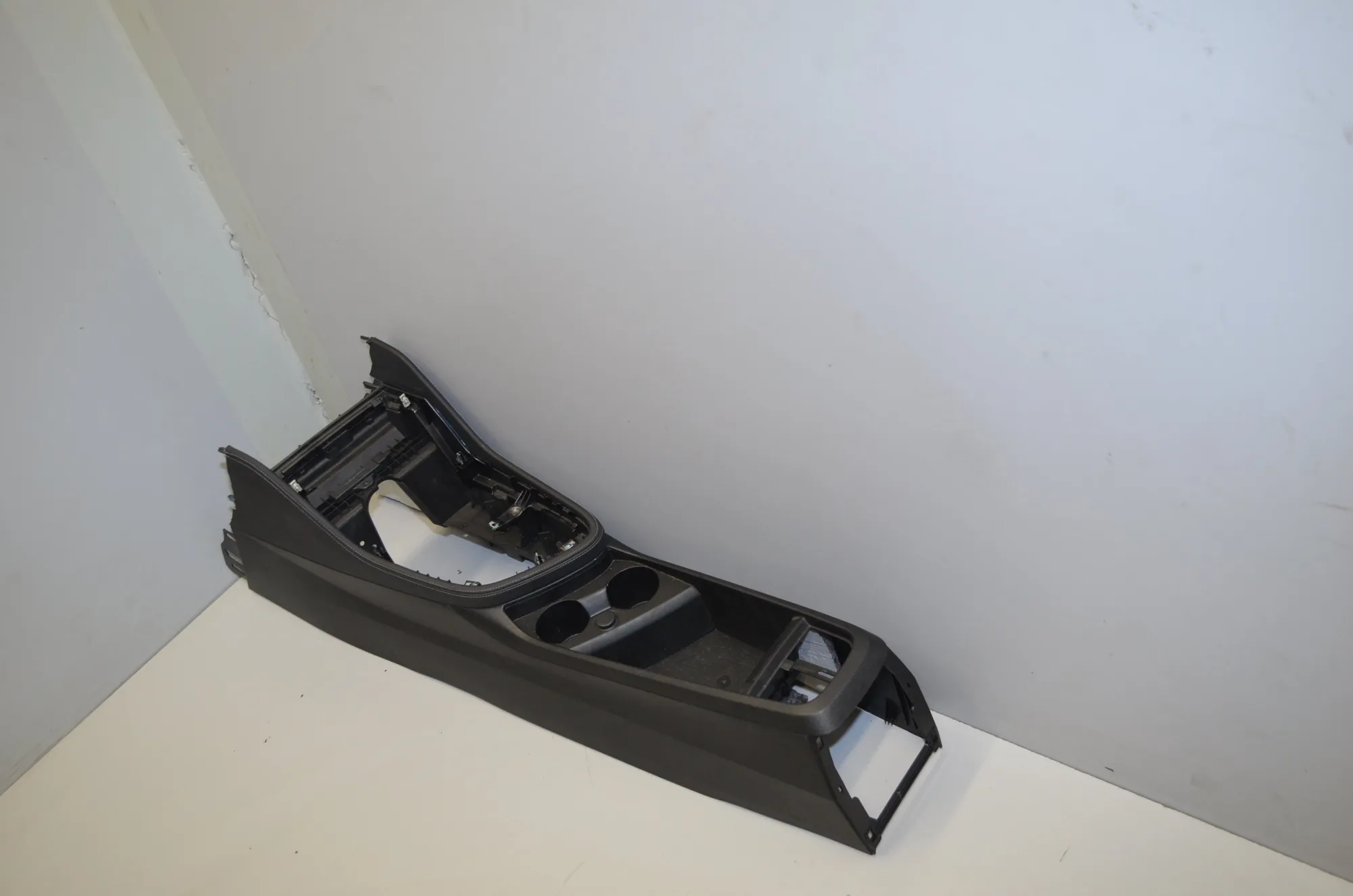 Center Console – OEM 9372522 · BMW 2 Active Tourer (F45) 225 i 2015 – 4