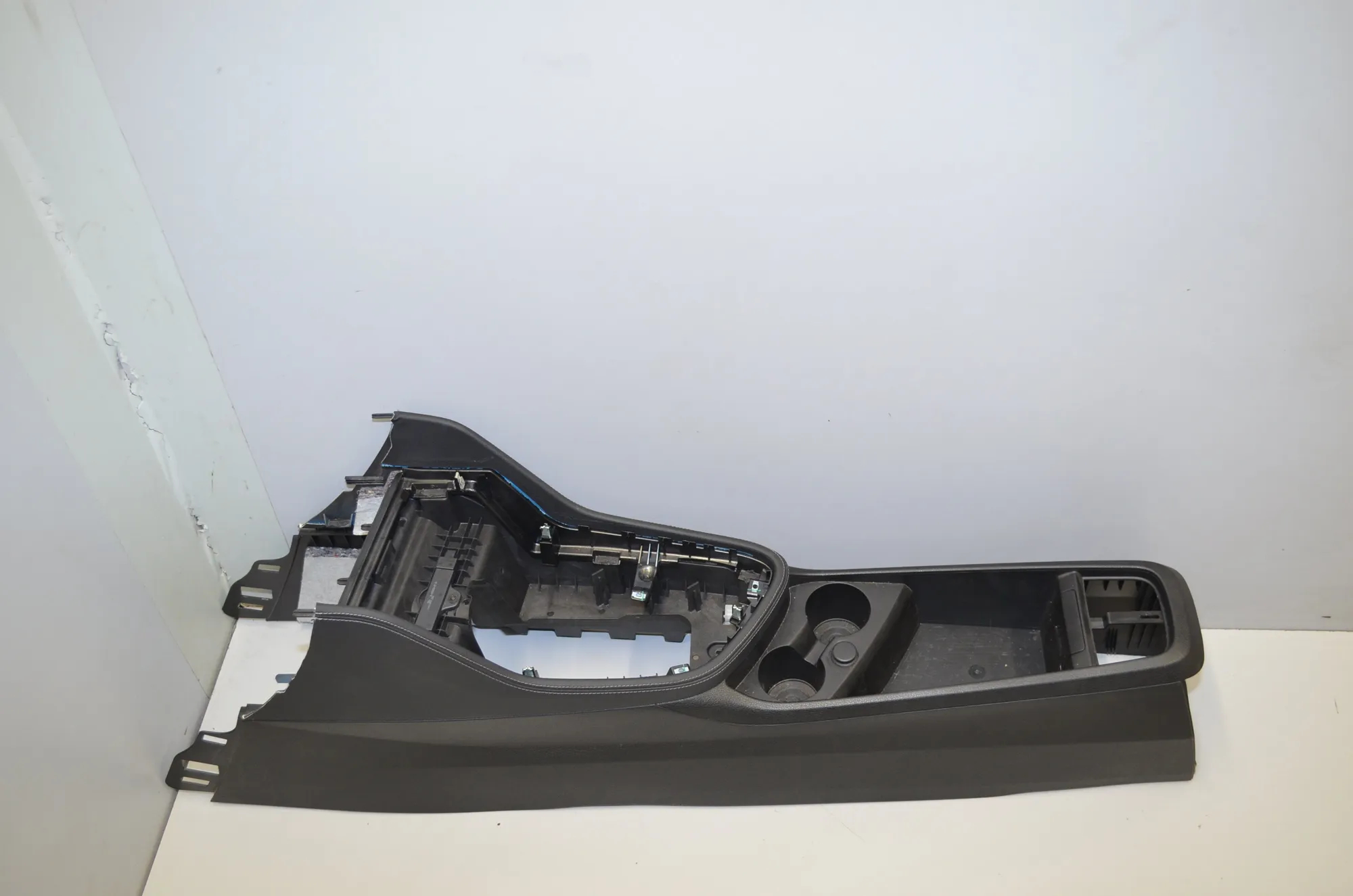 Center Console – OEM 9372522 · BMW 2 Active Tourer (F45) 225 i 2015 – 3
