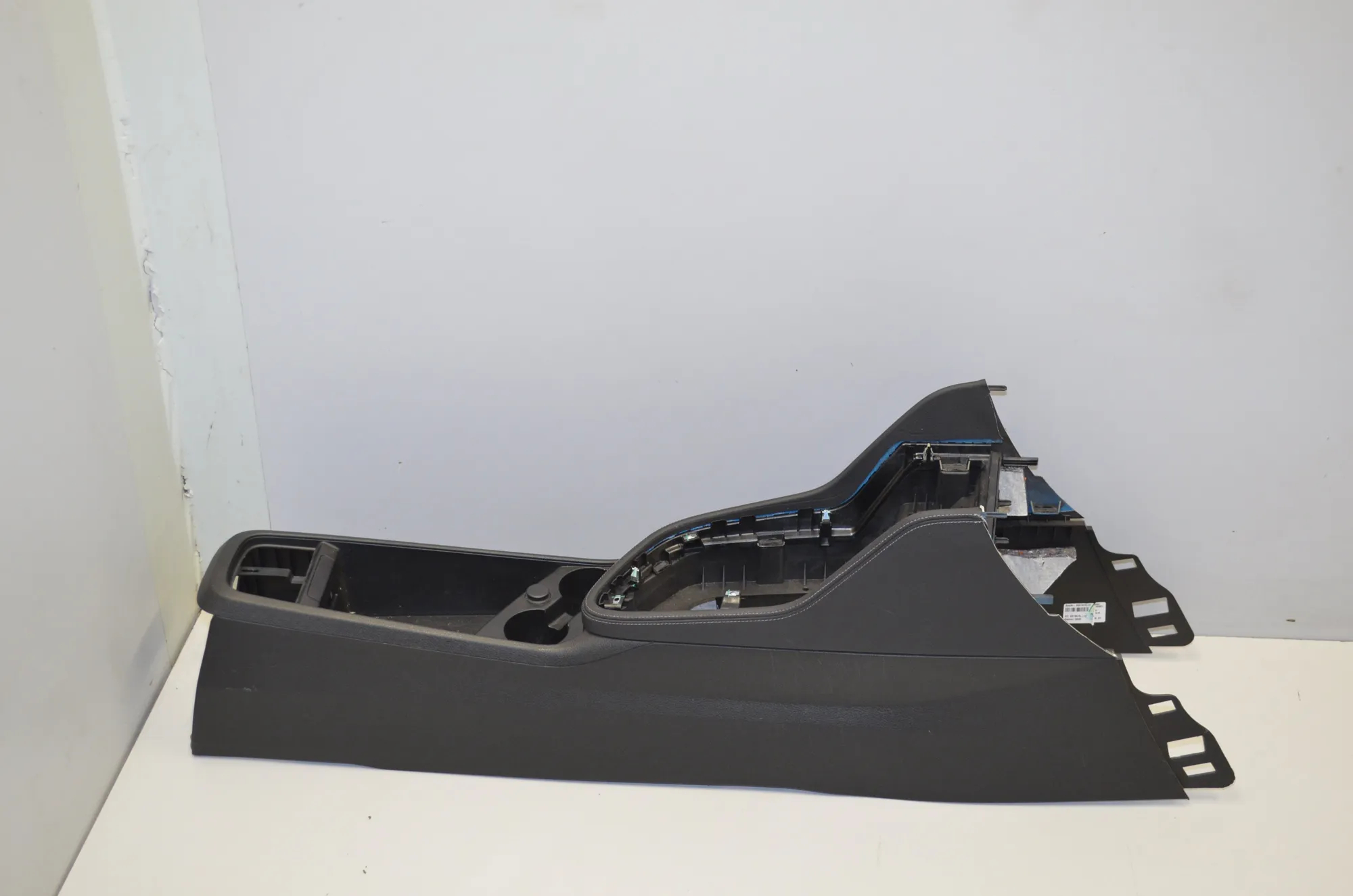 Center Console – OEM 9372522 · BMW 2 Active Tourer (F45) 225 i 2015