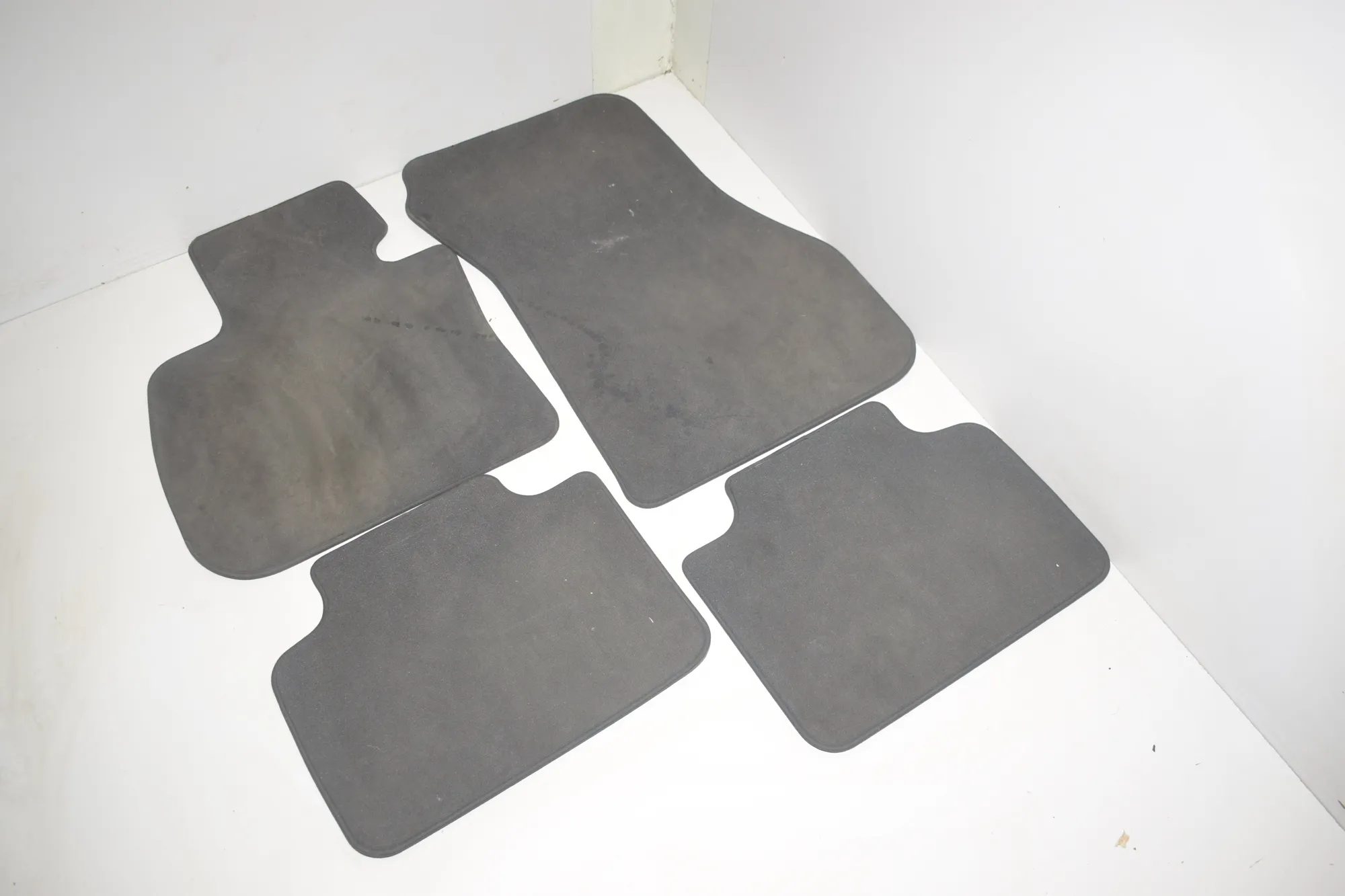 Floor Mat Set – OEM 7409638 · BMW 2 Active Tourer (F45) 225 i 2015 – 2