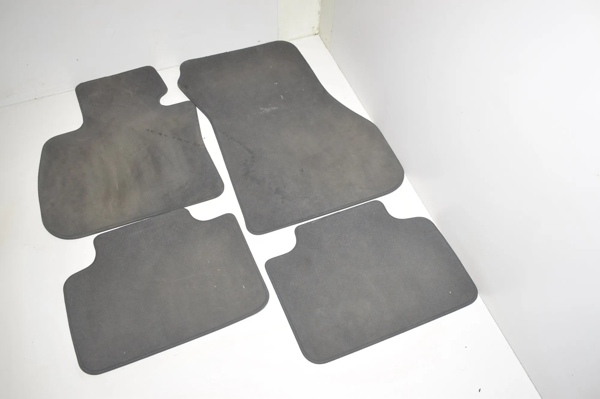 Floor Mat Set – OEM 7409638 · BMW 2 Active Tourer (F45) 225 i 2015