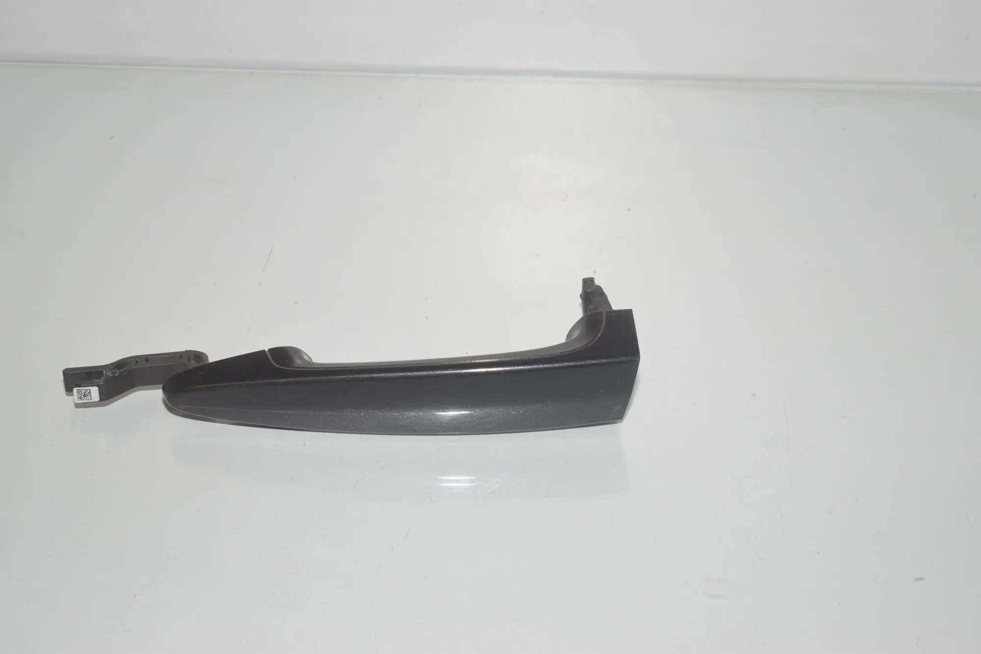 Front Left Door Exterior Handle – OEM 7207561 · BMW 3 (F30, F80) 330 d xDrive 2015
