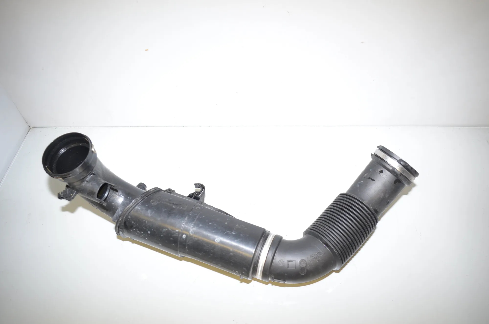Air Intake Tube – OEM 7619268 · BMW 2 Active Tourer (F45) 225 i 2015