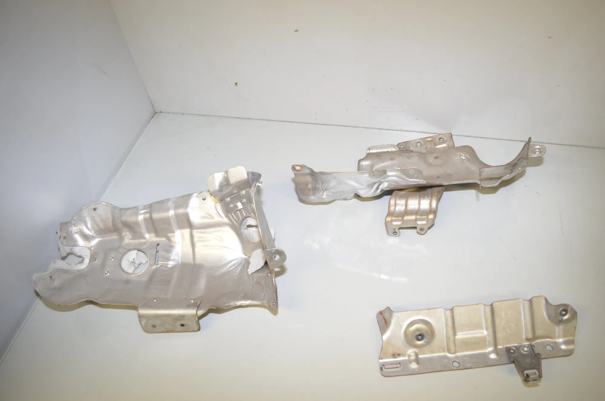 Heat Protection – OEM 7618369 · BMW 2 Active Tourer (F45) 225 i 2015 – 2