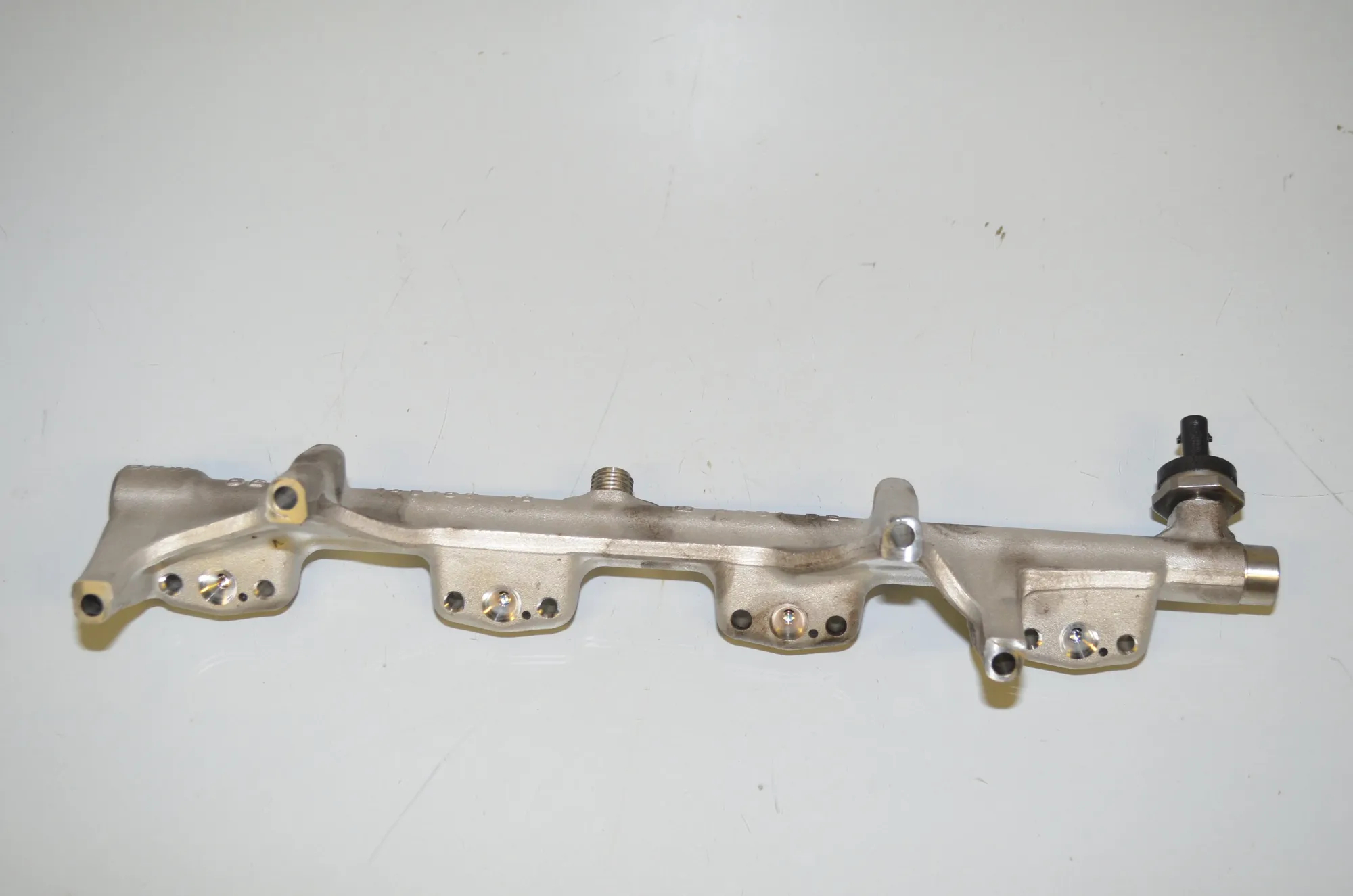 Fuel Rail – OEM 7639979 · BMW 2 Active Tourer (F45) 225 i 2015 – 3